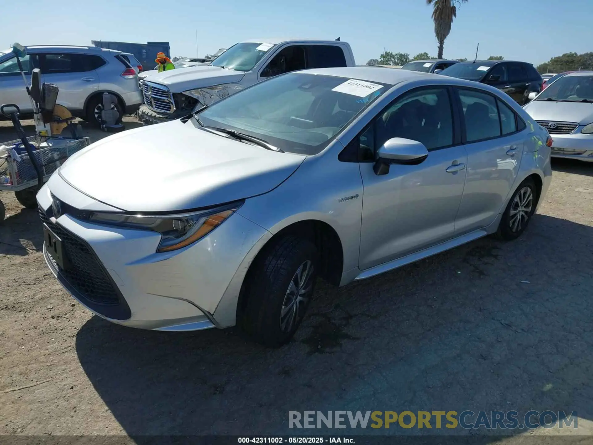 2 fotografías del automóvil dañado JTDEAMDE9MJ010185 TOYOTA COROLLA 2021