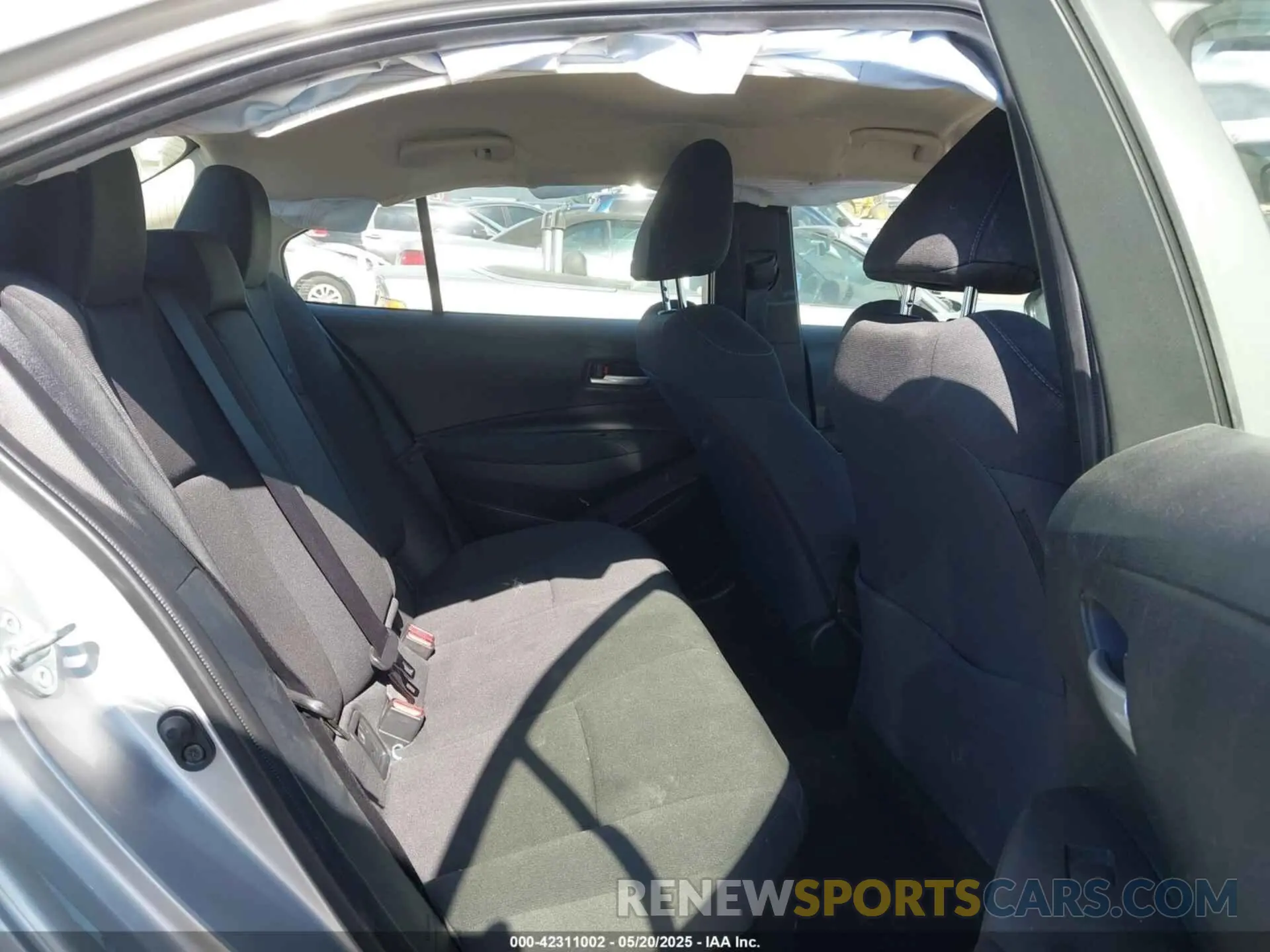 8 fotografías del automóvil dañado JTDEAMDE9MJ010185 TOYOTA COROLLA 2021