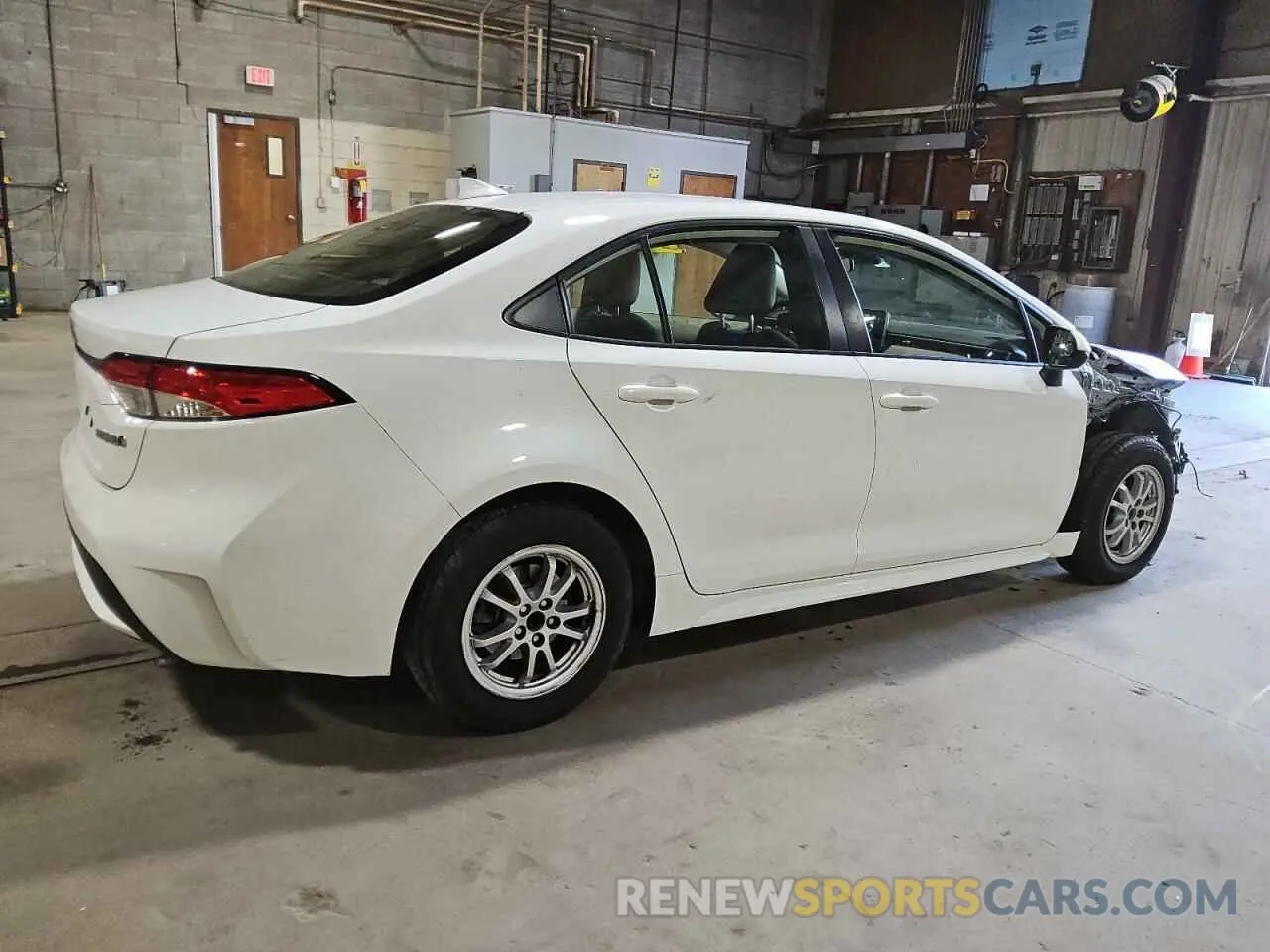 3 fotografías del automóvil dañado JTDEAMDE9MJ011238 TOYOTA COROLLA 2021