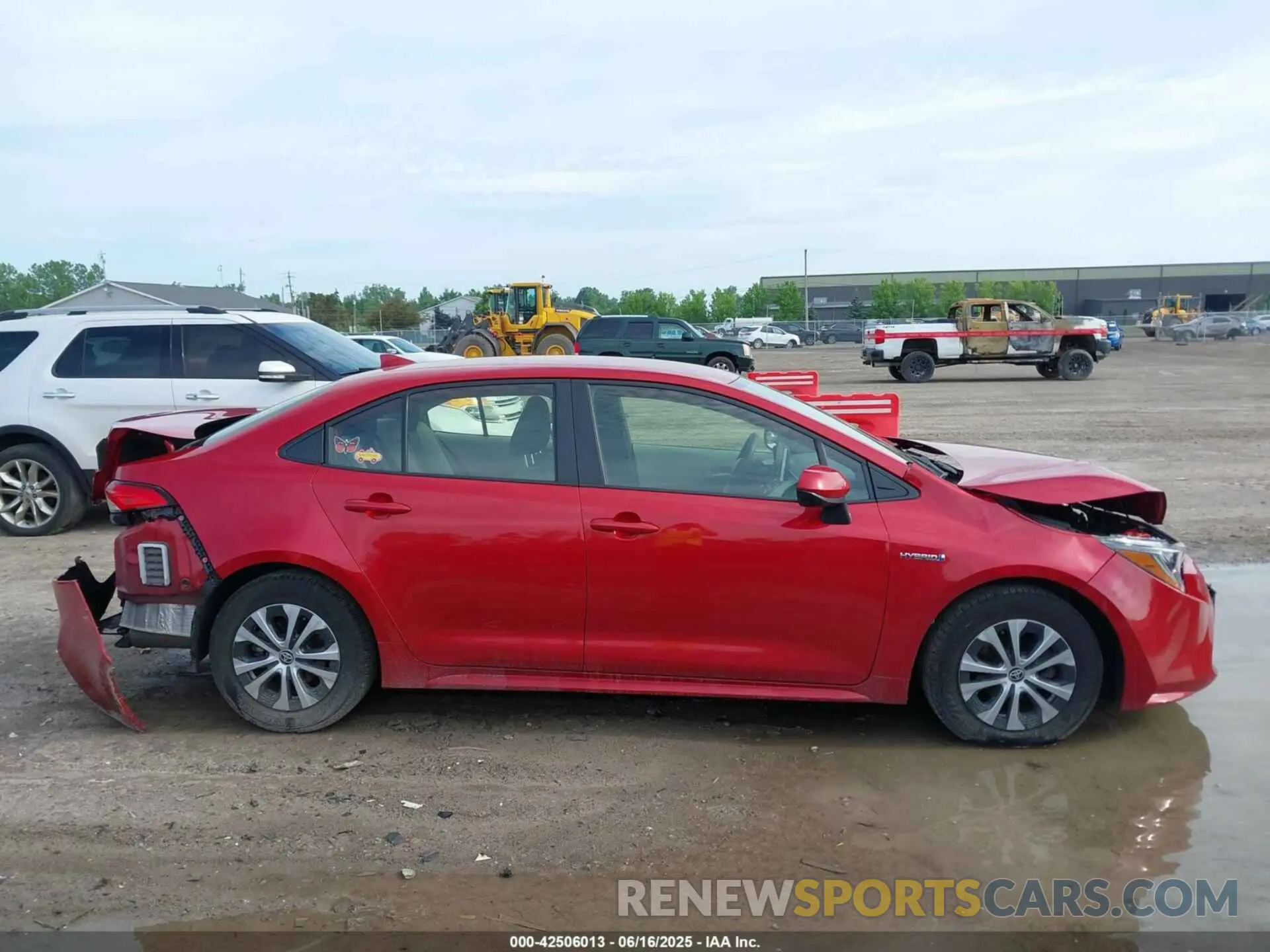 13 fotografías del automóvil dañado JTDEAMDEXMJ033118 TOYOTA COROLLA 2021