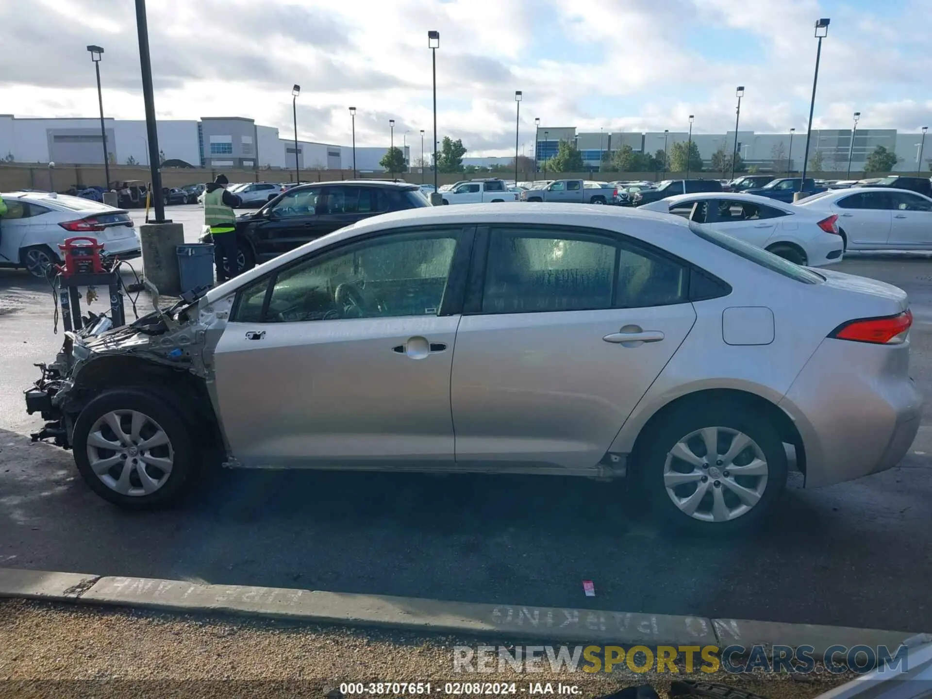 15 fotografías del automóvil dañado JTDEPMAE0MJ152315 TOYOTA COROLLA 2021