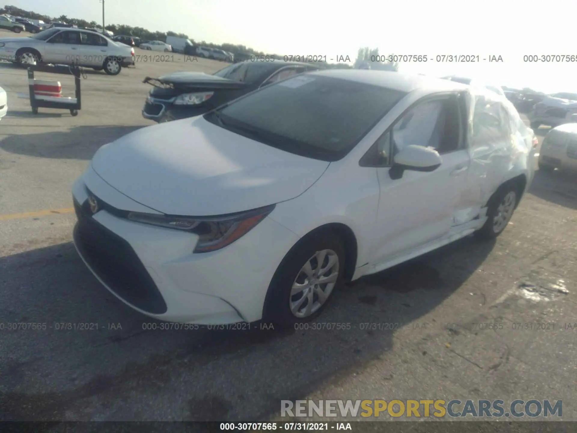 2 fotografías del automóvil dañado JTDEPMAE0MJ186321 TOYOTA COROLLA 2021