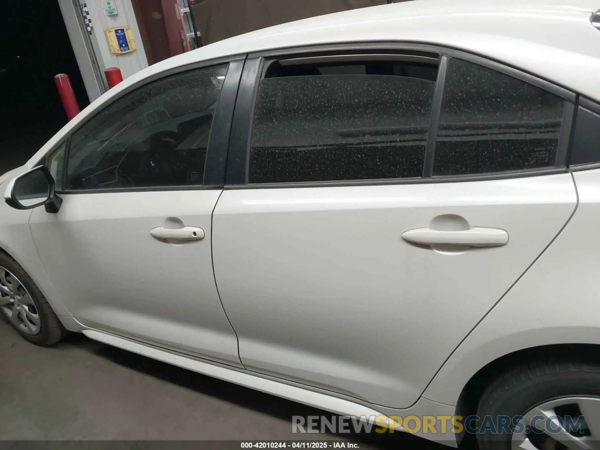14 fotografías del automóvil dañado JTDEPMAE1MJ169026 TOYOTA COROLLA 2021