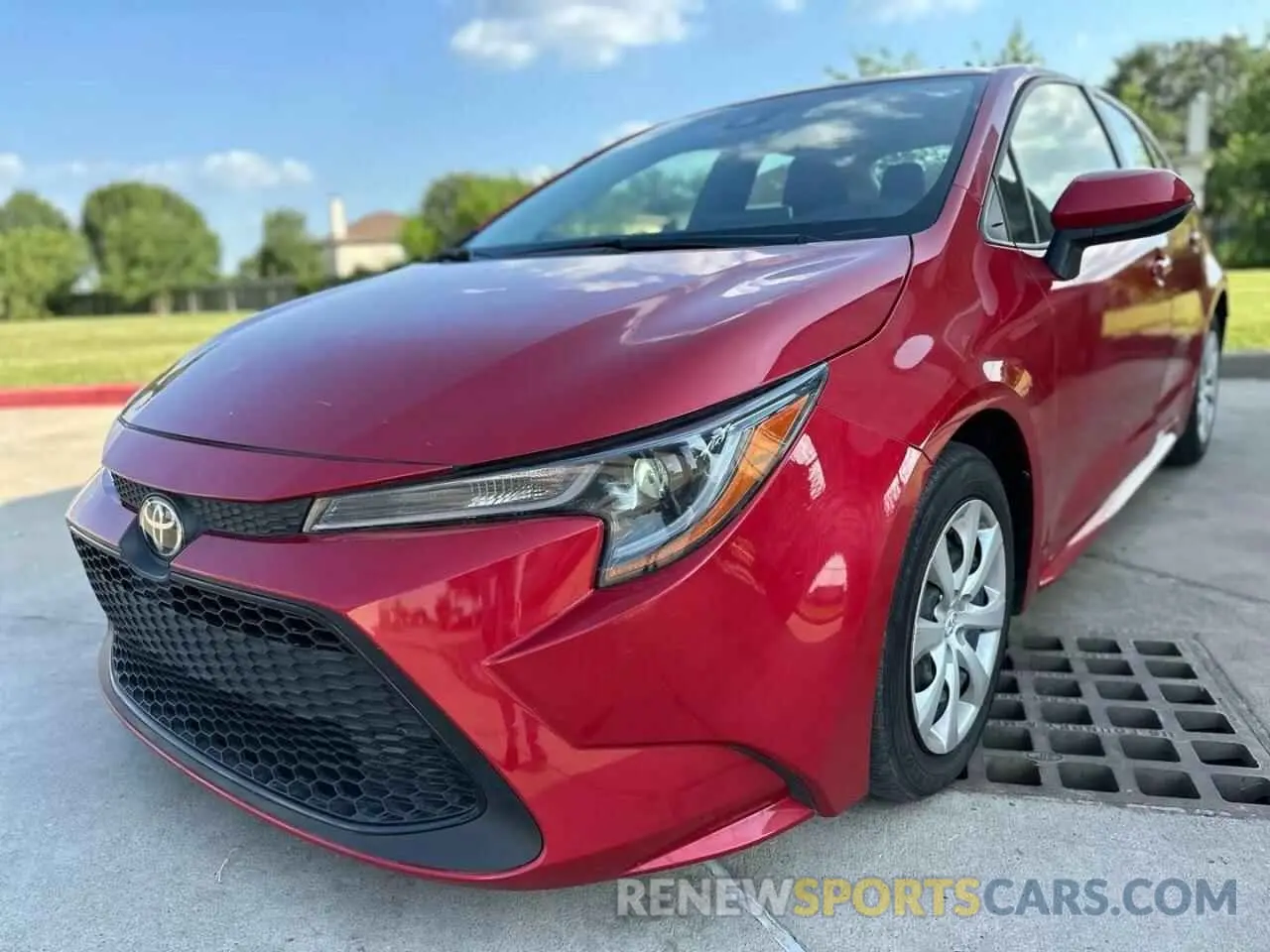 2 fotografías del automóvil dañado JTDEPMAE1MJ181614 TOYOTA COROLLA 2021