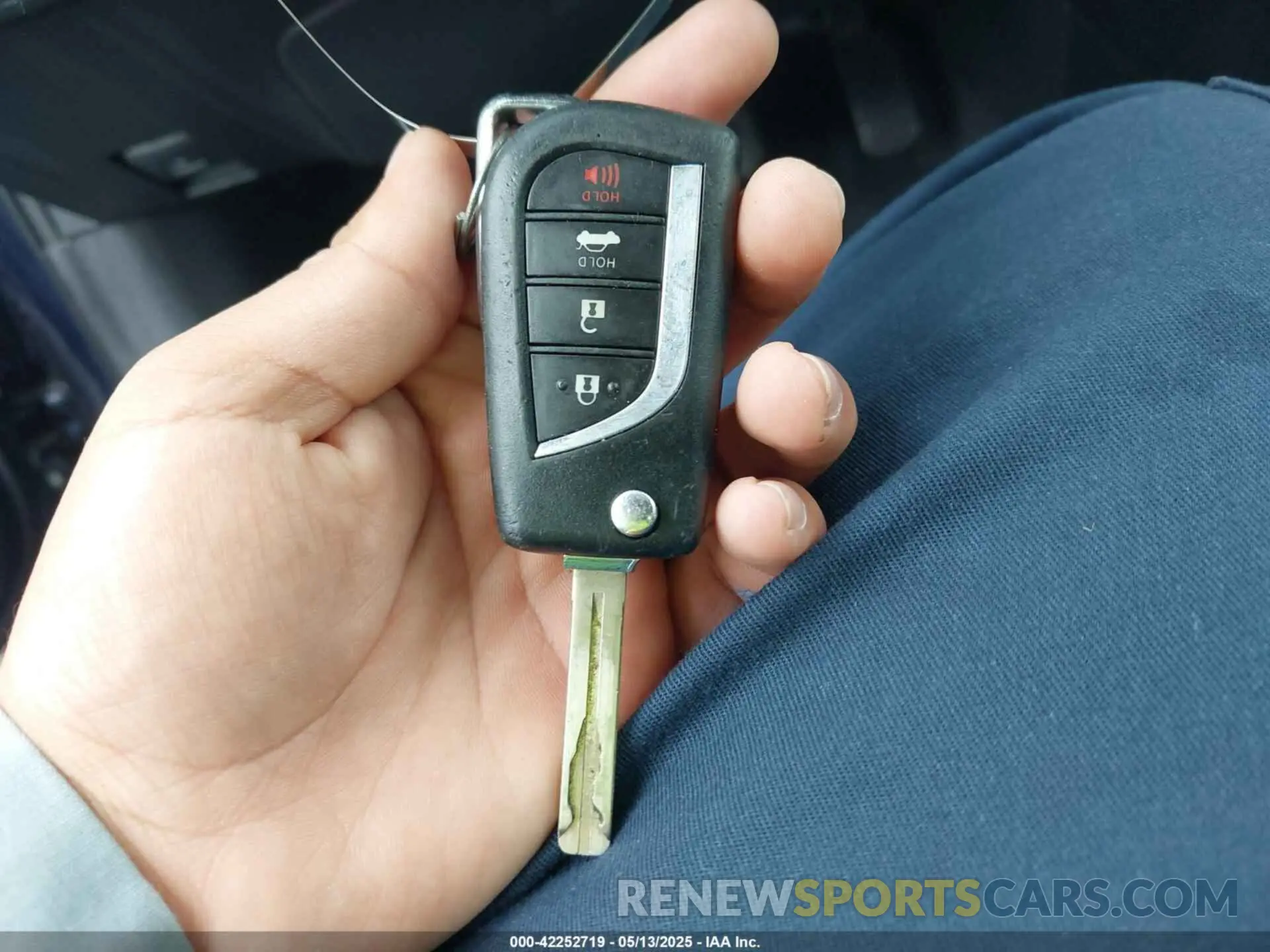 11 fotografías del automóvil dañado JTDEPMAE2MJ149402 TOYOTA COROLLA 2021