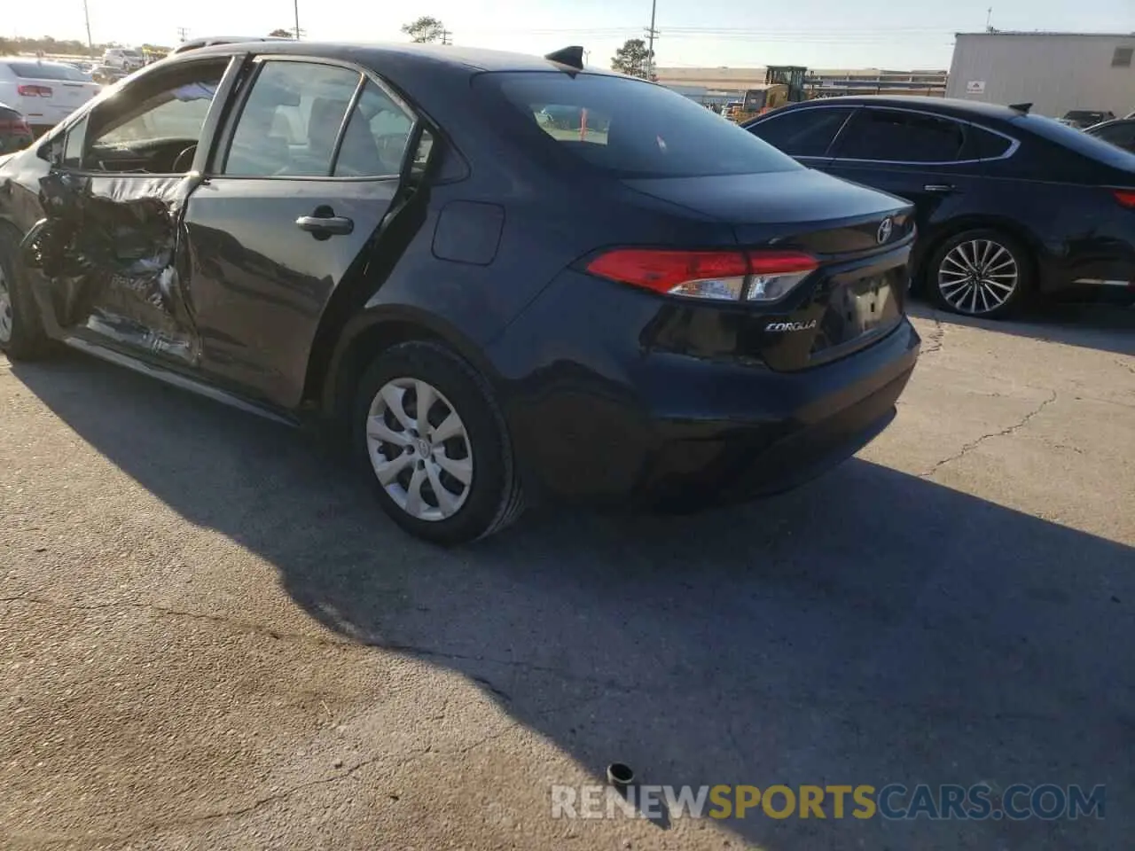 2 fotografías del automóvil dañado JTDEPMAE5MJ178828 TOYOTA COROLLA 2021