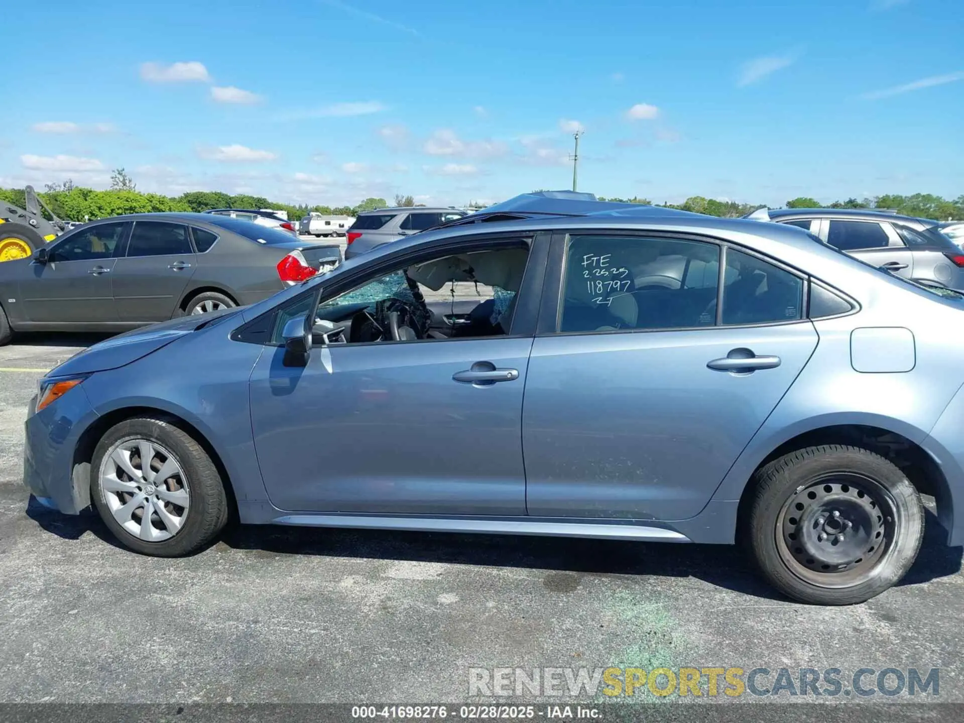 15 fotografías del automóvil dañado JTDEPMAE6MJ118797 TOYOTA COROLLA 2021
