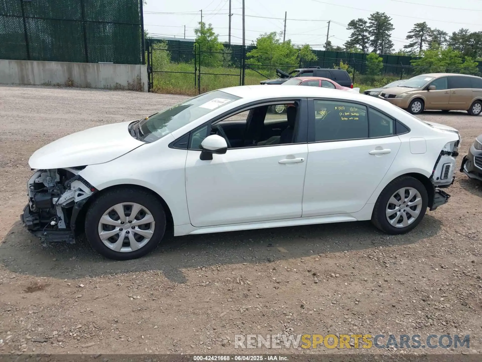 14 fotografías del automóvil dañado JTDEPMAE7MJ172030 TOYOTA COROLLA 2021