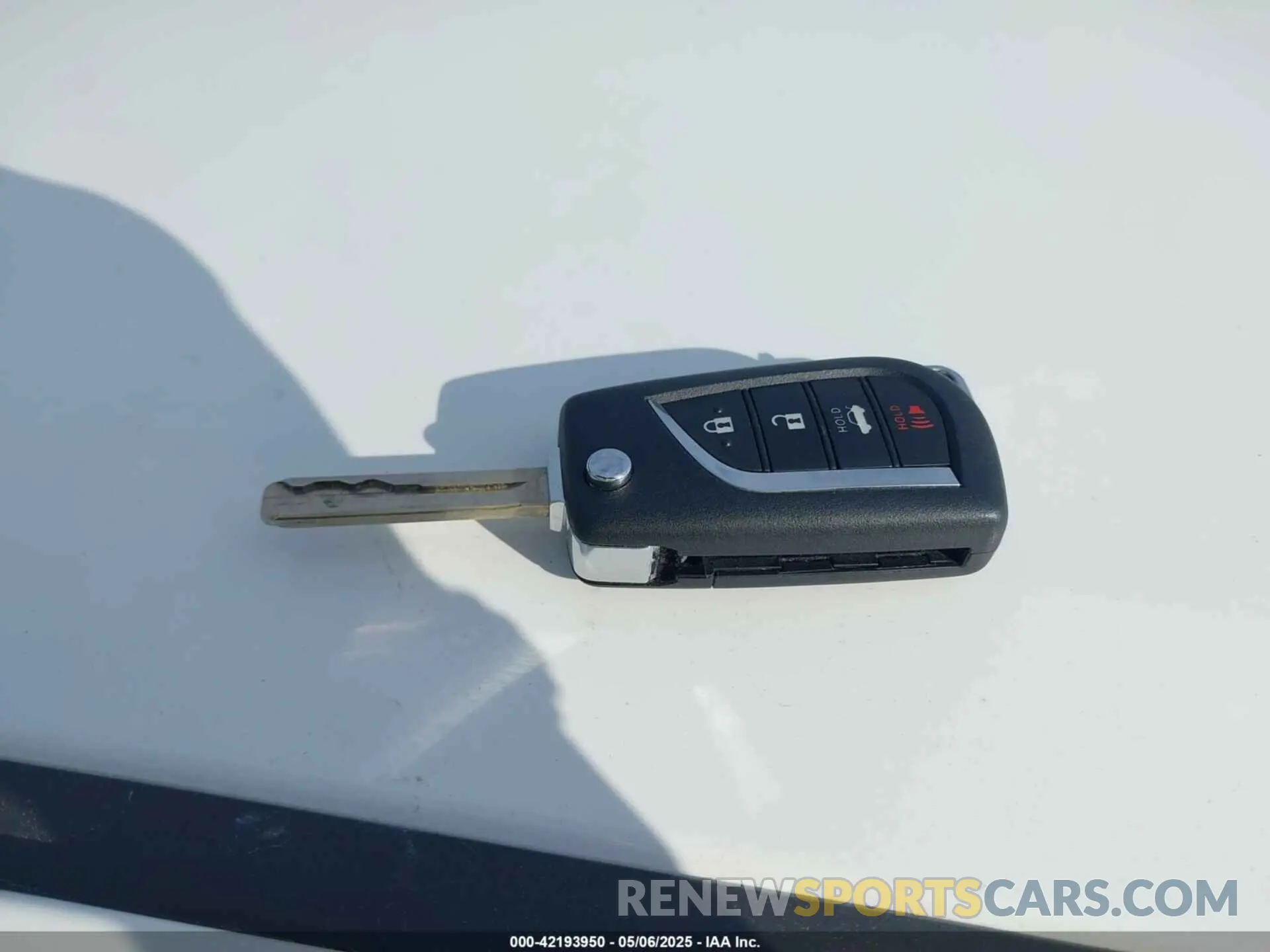 11 fotografías del automóvil dañado JTDEPMAE9MJ171204 TOYOTA COROLLA 2021