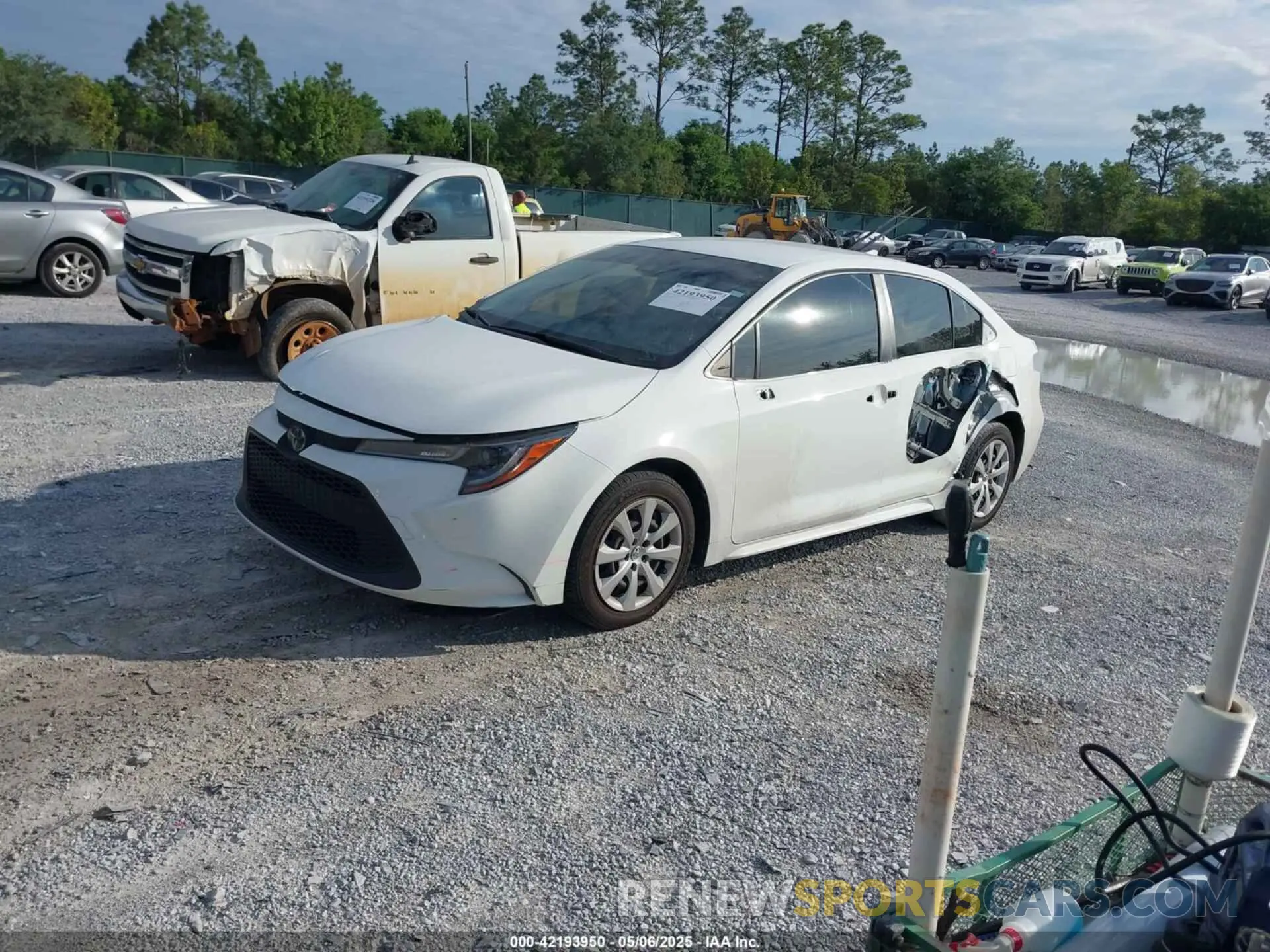 2 fotografías del automóvil dañado JTDEPMAE9MJ171204 TOYOTA COROLLA 2021