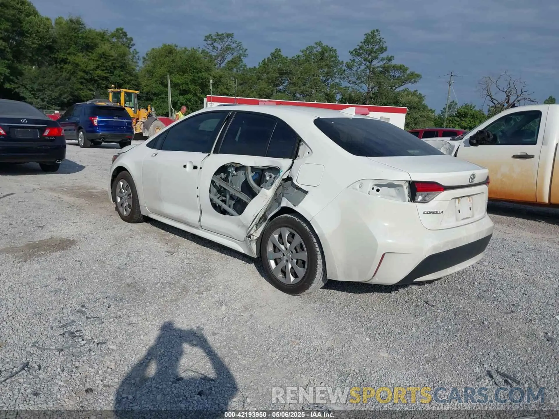 3 fotografías del automóvil dañado JTDEPMAE9MJ171204 TOYOTA COROLLA 2021