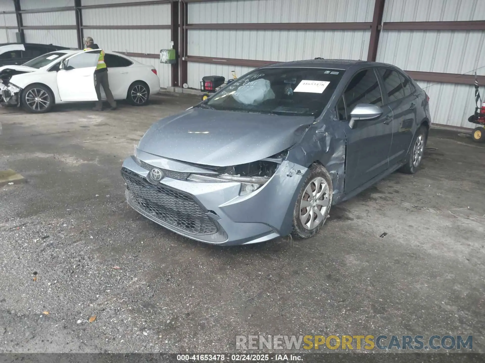 2 fotografías del automóvil dañado JTDEPMAEXMJ118351 TOYOTA COROLLA 2021