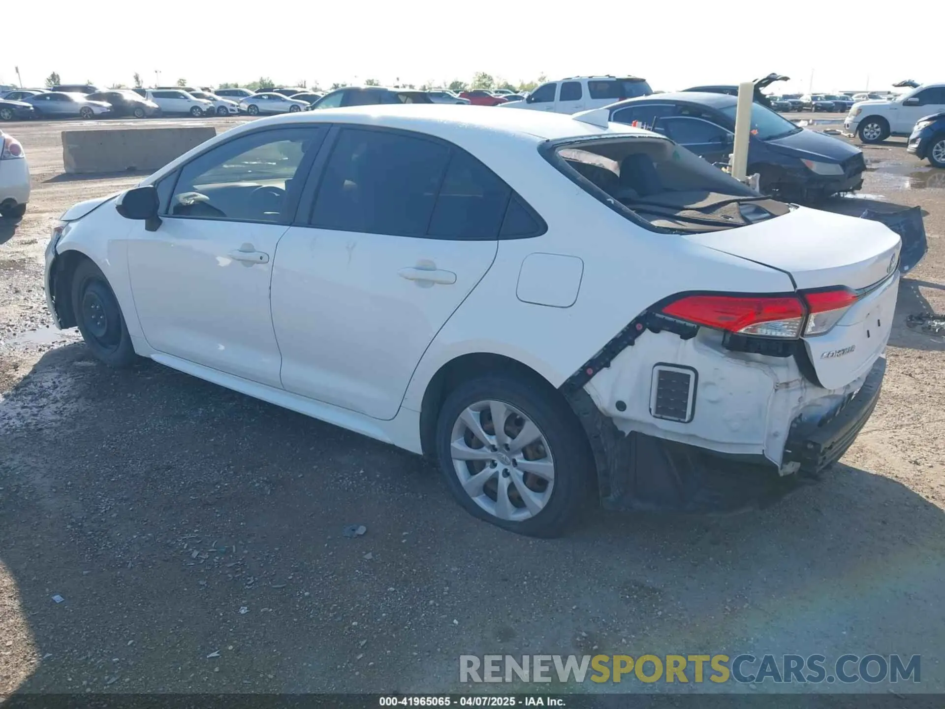 3 fotografías del automóvil dañado JTDEPMAEXMJ118706 TOYOTA COROLLA 2021