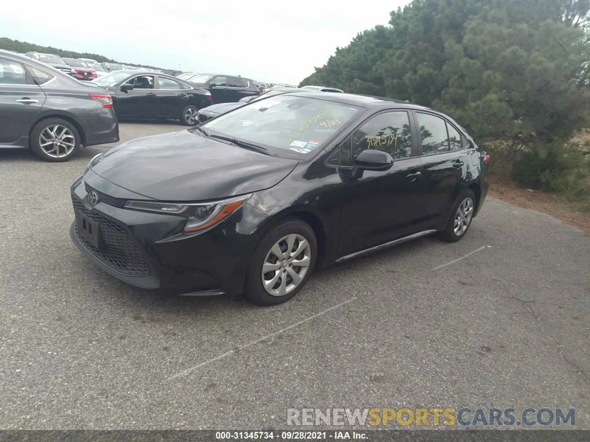 2 fotografías del automóvil dañado JTDEPMAEXMJ136140 TOYOTA COROLLA 2021