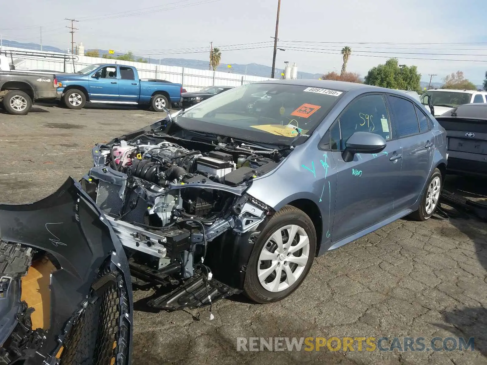 2 fotografías del automóvil dañado JTDEPMAEXMJ148045 TOYOTA COROLLA 2021