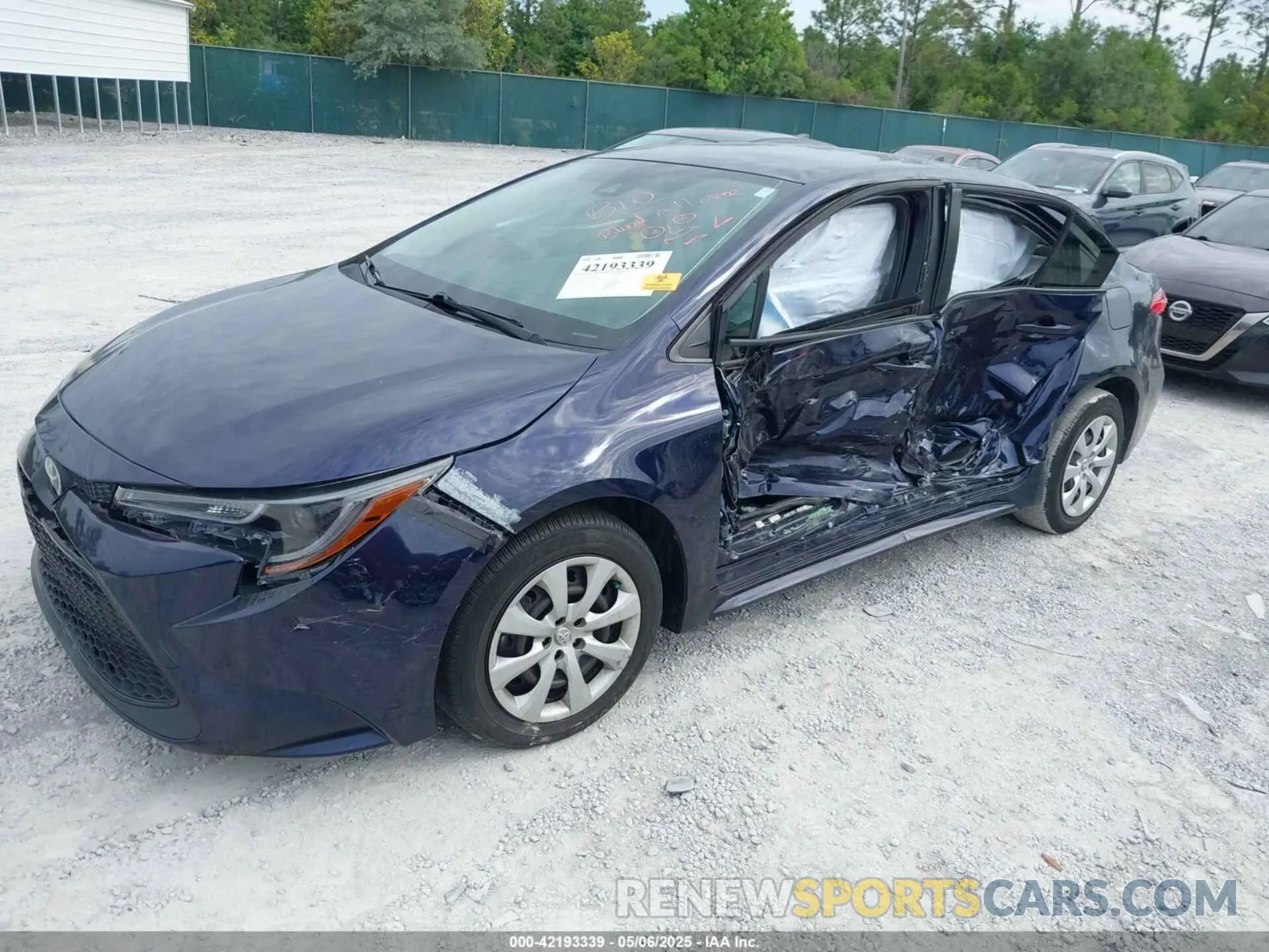 2 fotografías del automóvil dañado JTDEPMAEXMJ166626 TOYOTA COROLLA 2021