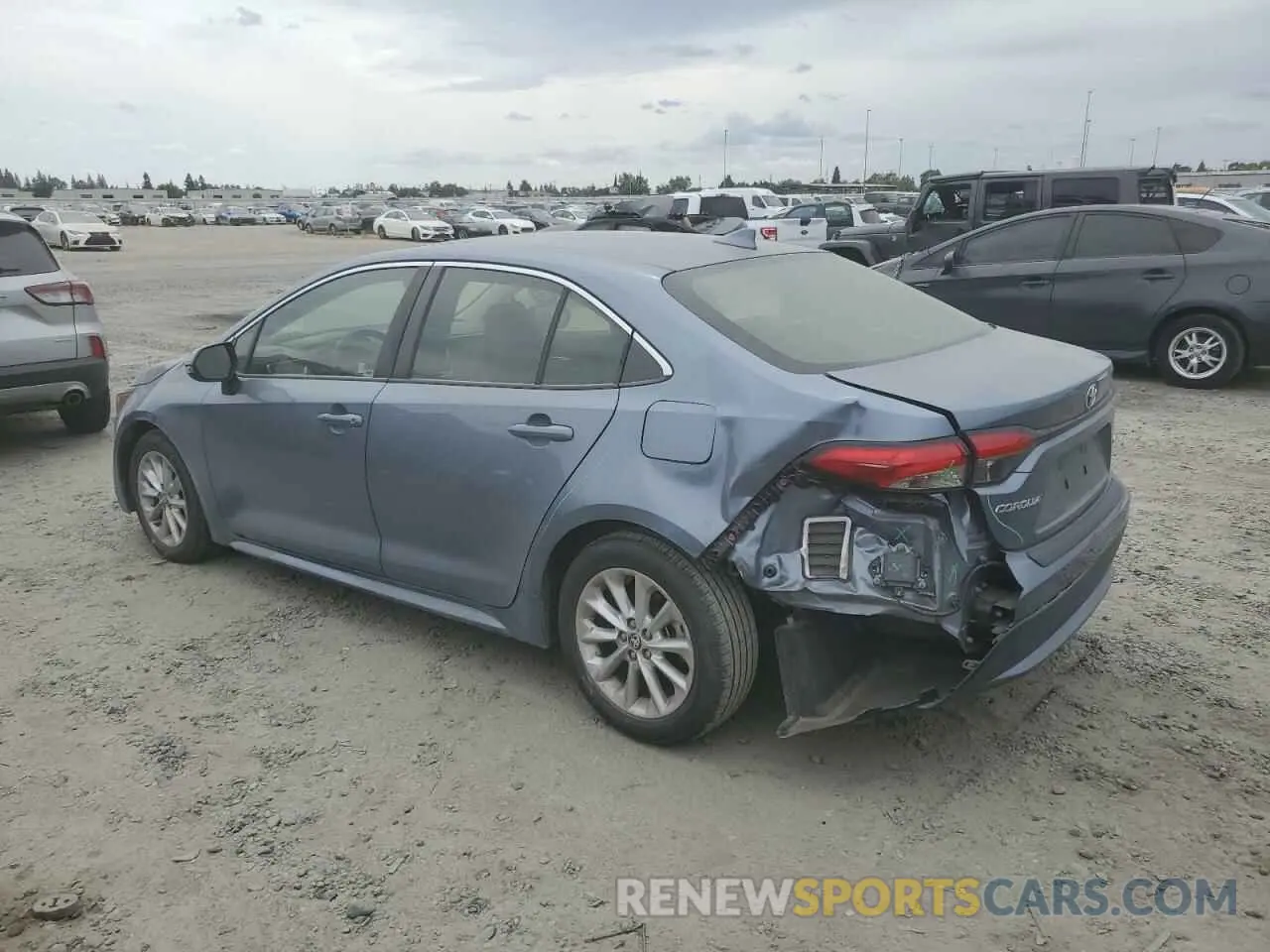 2 fotografías del automóvil dañado JTDFPMAE0MJ148138 TOYOTA COROLLA 2021