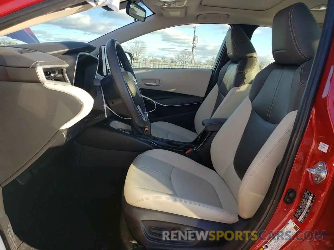 7 fotografías del automóvil dañado JTDFPMAE5MJ182348 TOYOTA COROLLA 2021