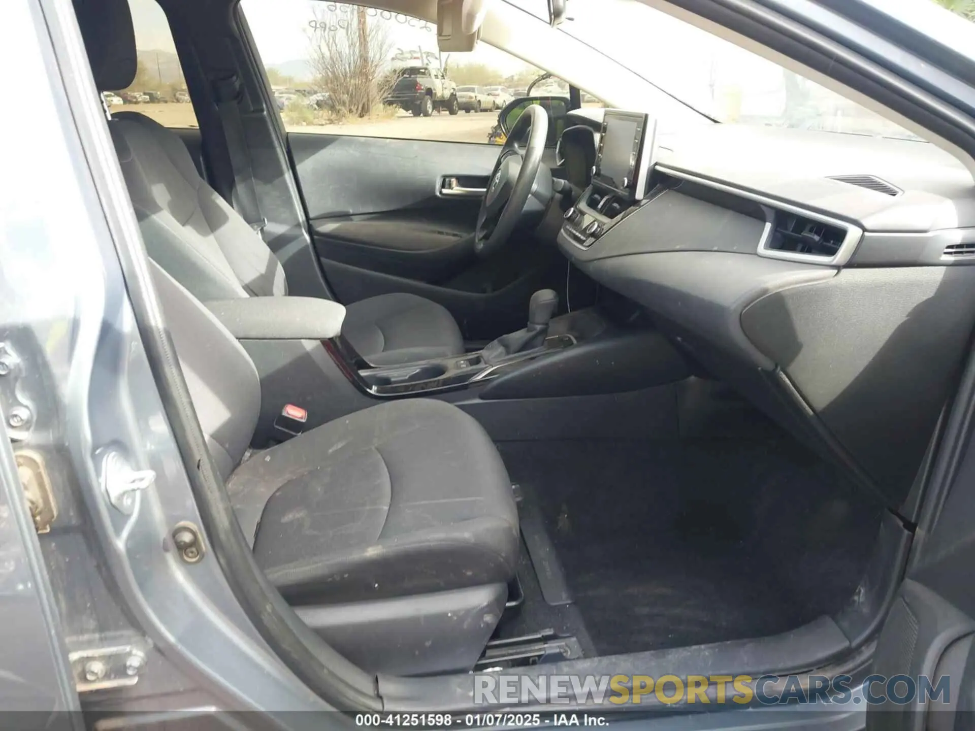 5 fotografías del automóvil dañado JTDHPMAEXMJ148883 TOYOTA COROLLA 2021