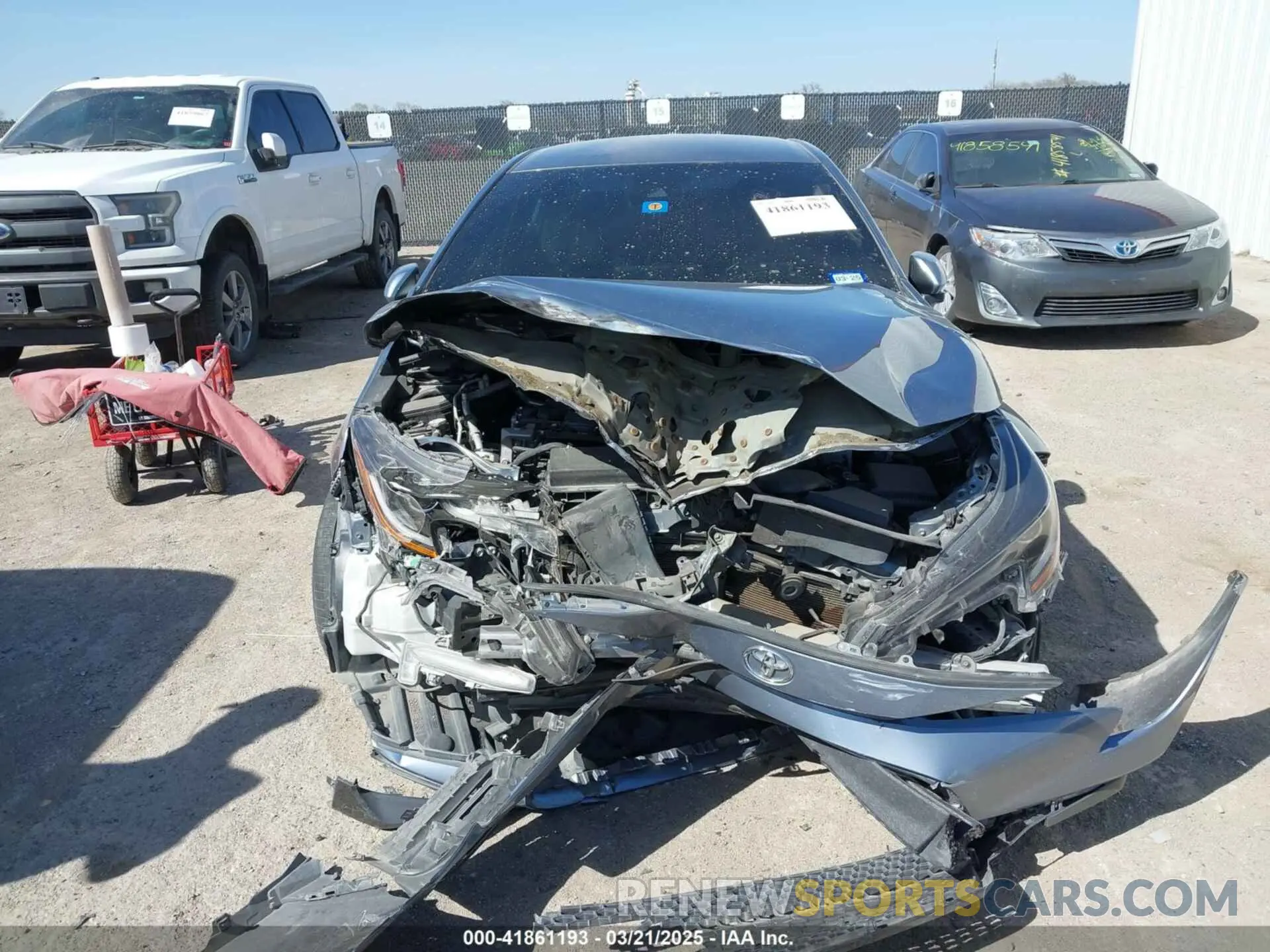 12 fotografías del automóvil dañado JTDS4MCE1MJ064074 TOYOTA COROLLA 2021