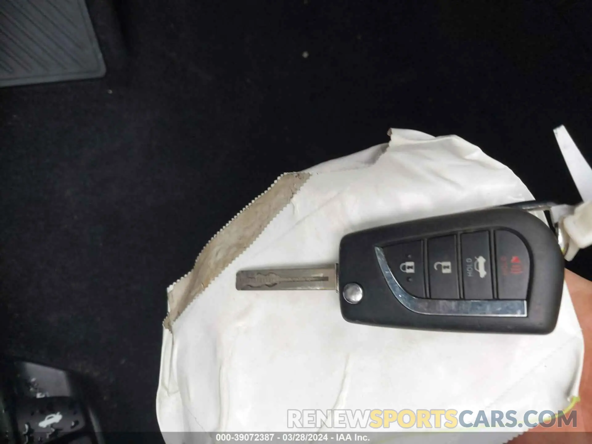 11 fotografías del automóvil dañado JTDS4MCE1MJ072465 TOYOTA COROLLA 2021
