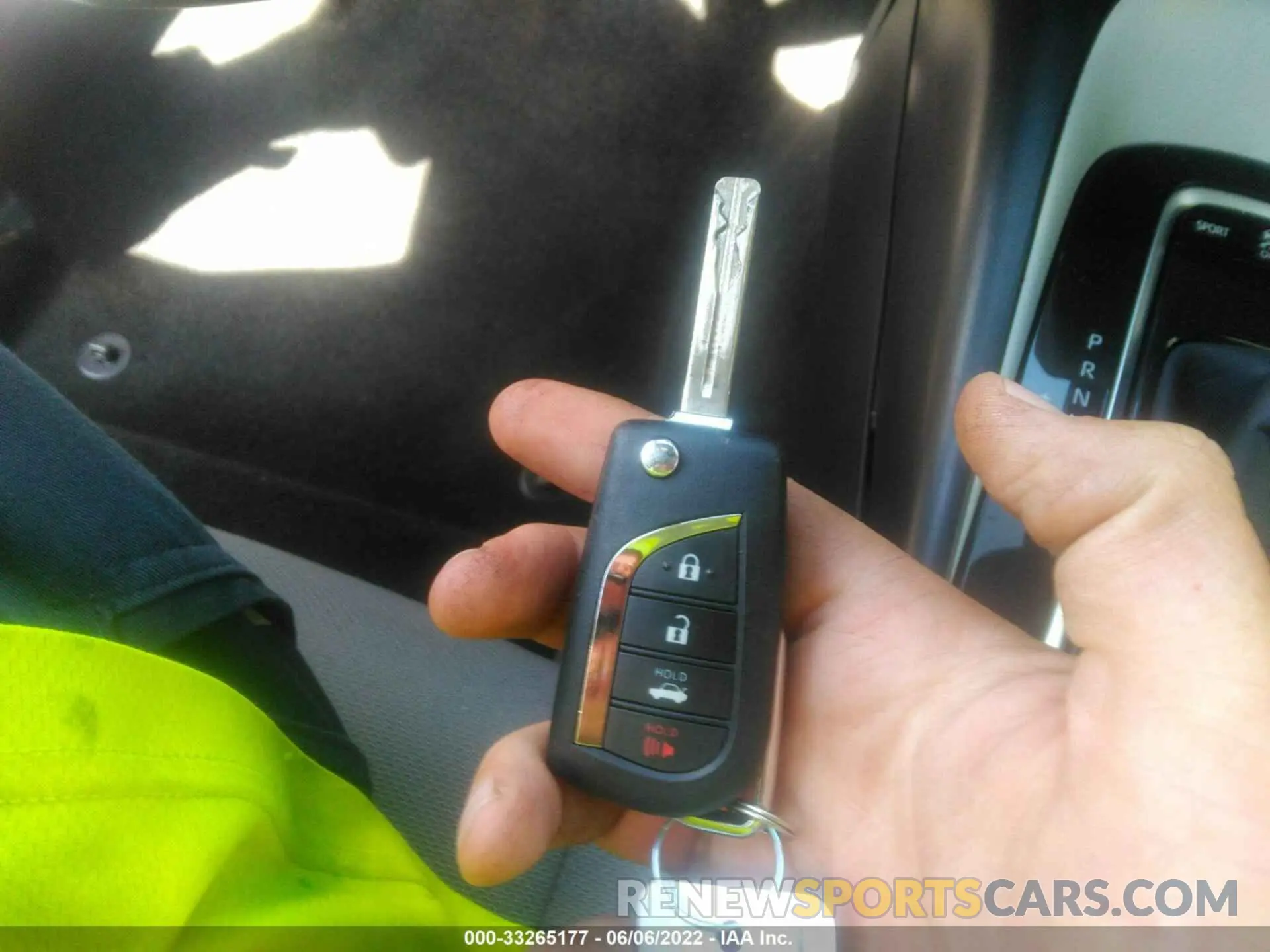 11 fotografías del automóvil dañado JTDS4MCE2MJ075777 TOYOTA COROLLA 2021