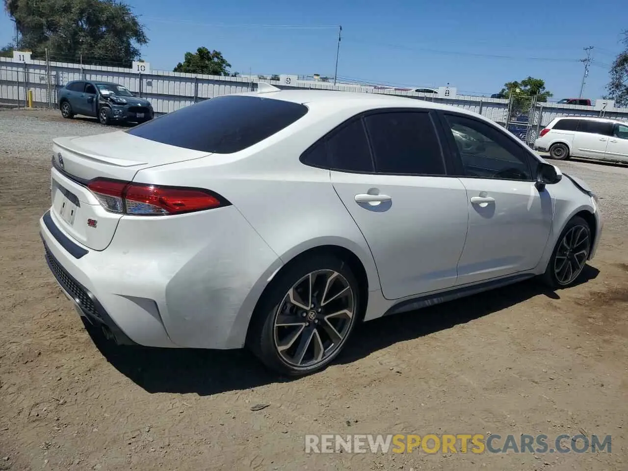 3 fotografías del automóvil dañado JTDS4MCE4MJ076235 TOYOTA COROLLA 2021