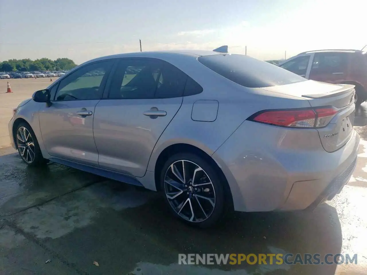 2 fotografías del automóvil dañado JTDS4MCE8MJ056702 TOYOTA COROLLA 2021