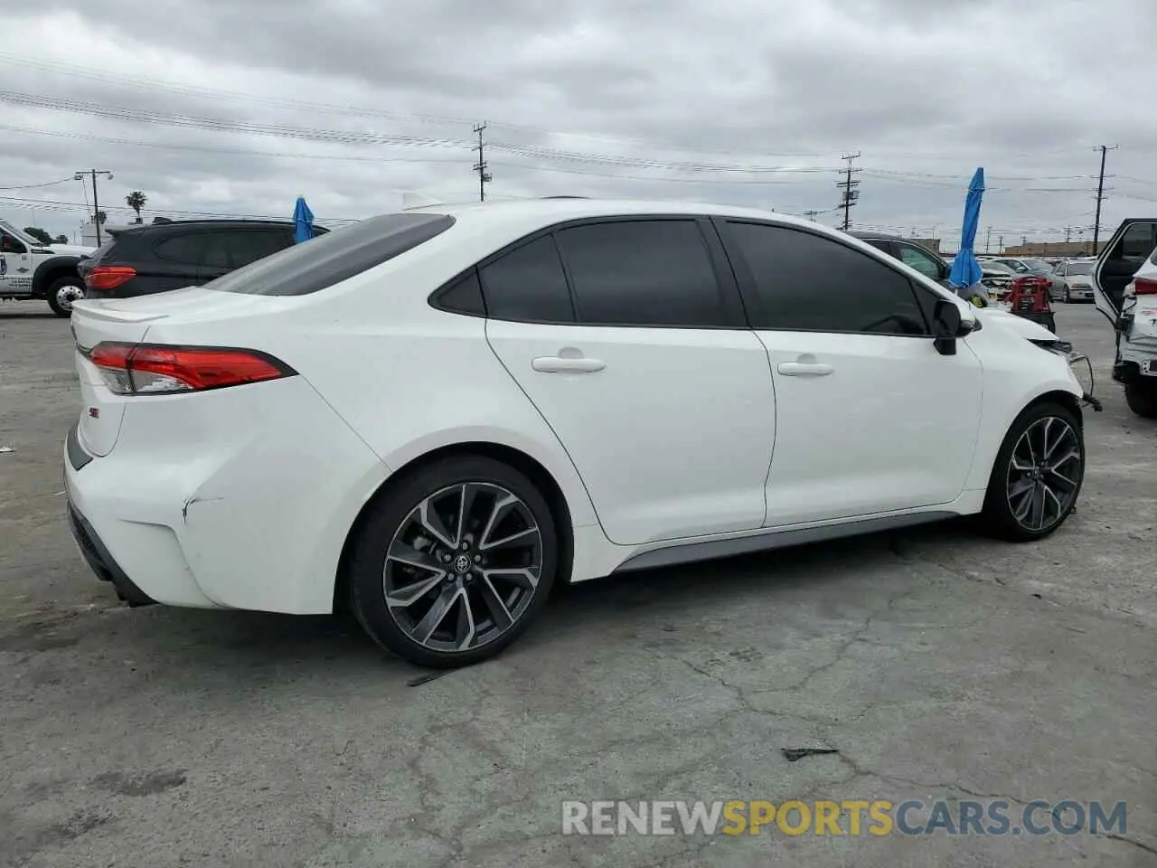 3 fotografías del automóvil dañado JTDS4MCE8MJ065366 TOYOTA COROLLA 2021