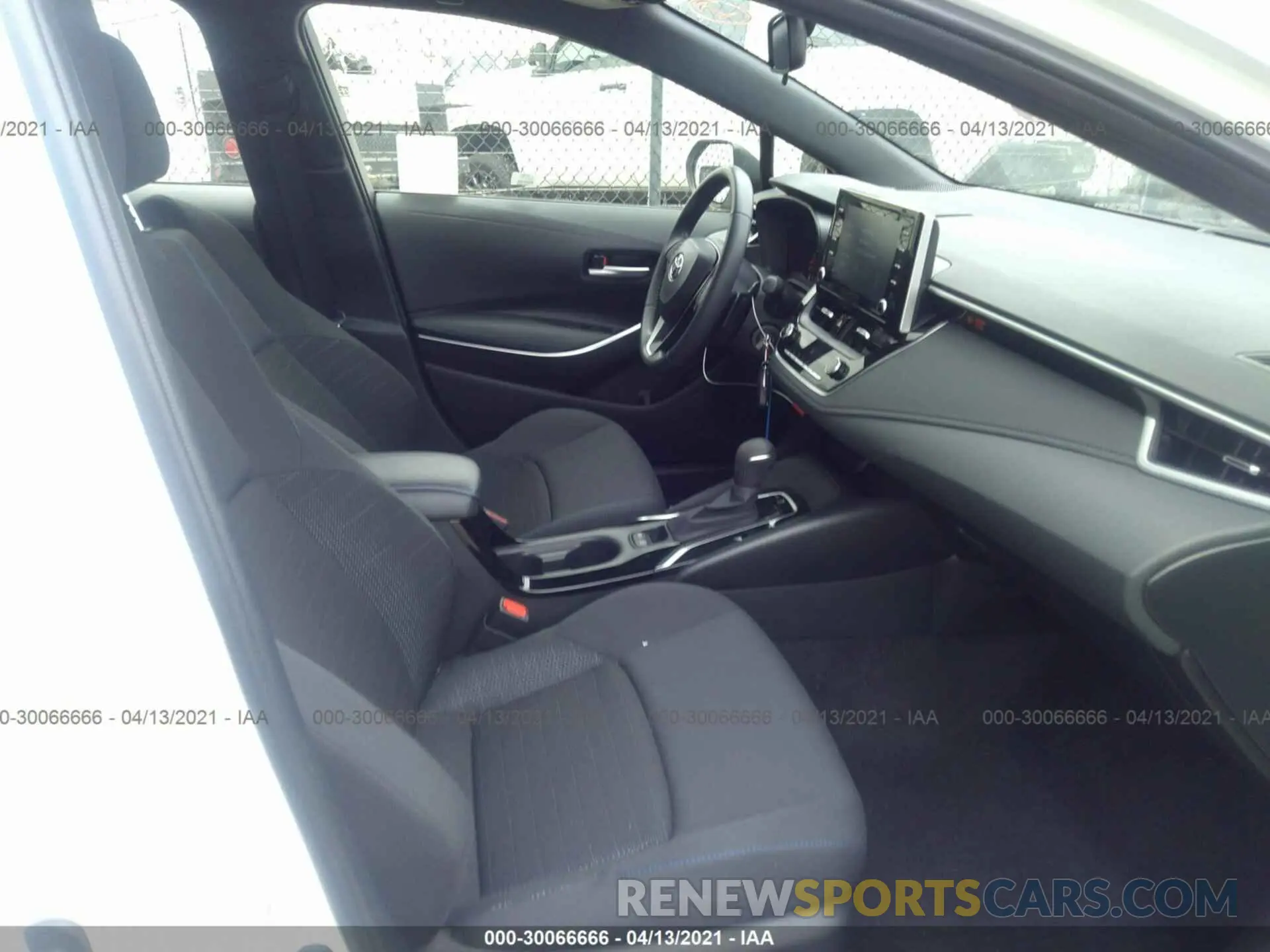 5 fotografías del automóvil dañado JTDS4MCE9MJ059088 TOYOTA COROLLA 2021