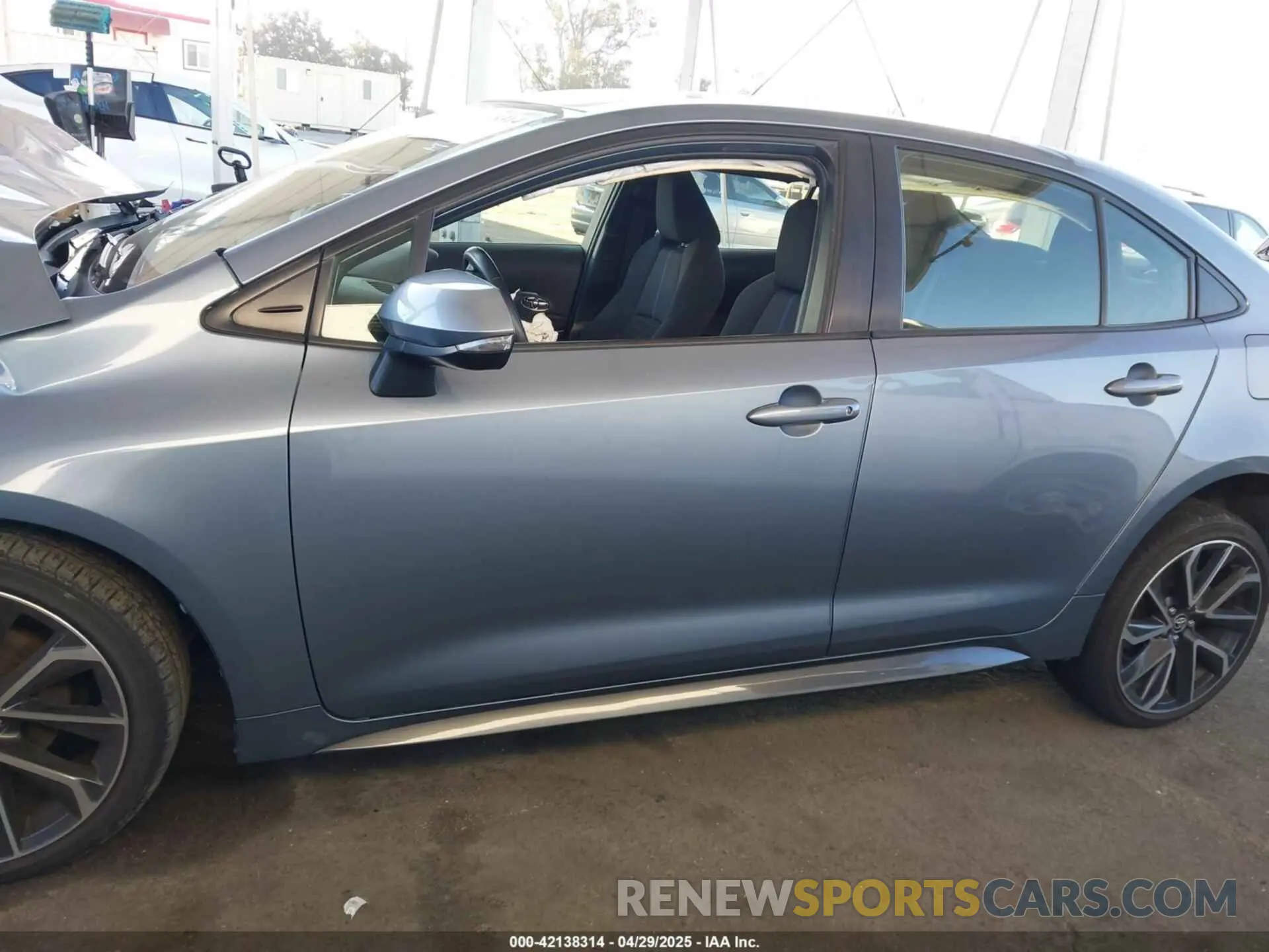 13 fotografías del automóvil dañado JTDS4MCE9MJ064310 TOYOTA COROLLA 2021