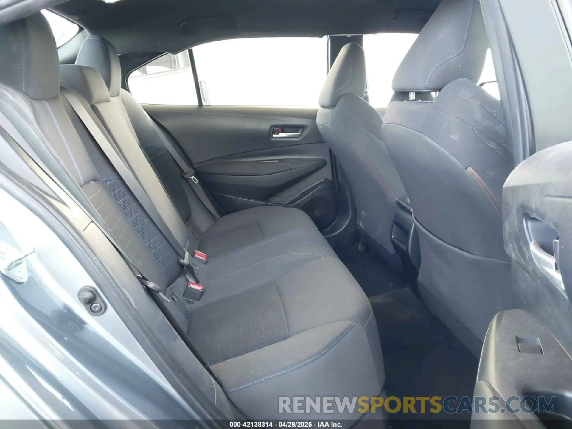 8 fotografías del automóvil dañado JTDS4MCE9MJ064310 TOYOTA COROLLA 2021