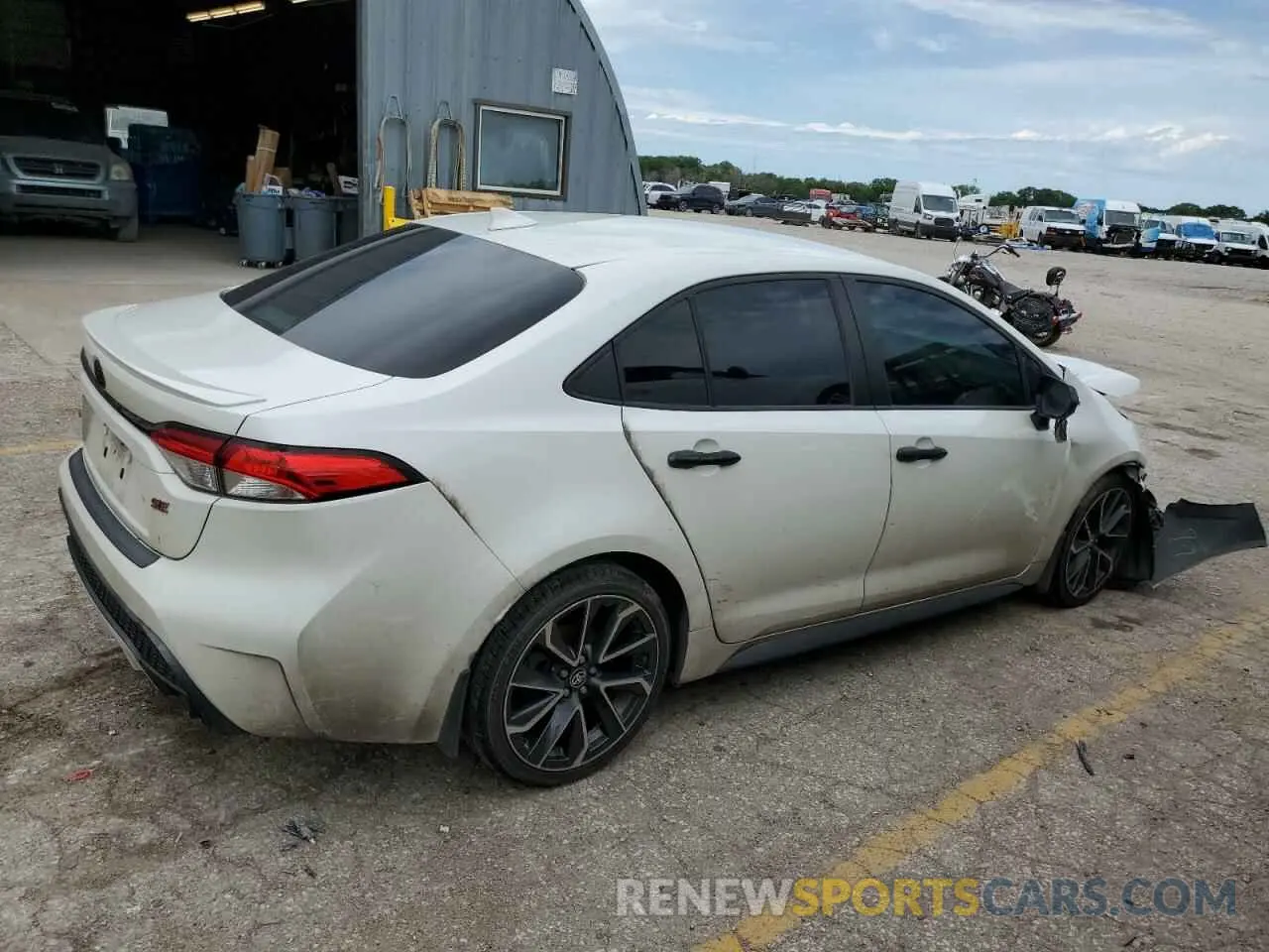 3 fotografías del automóvil dañado JTDS4MCEXMJ057446 TOYOTA COROLLA 2021