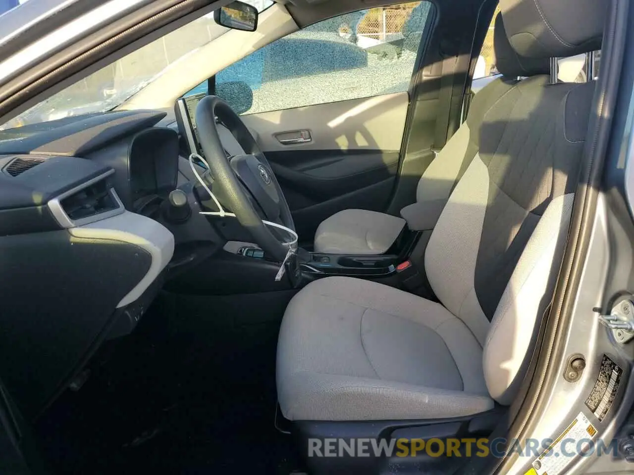 7 fotografías del automóvil dañado JTDVPMAE2MJ121759 TOYOTA COROLLA 2021