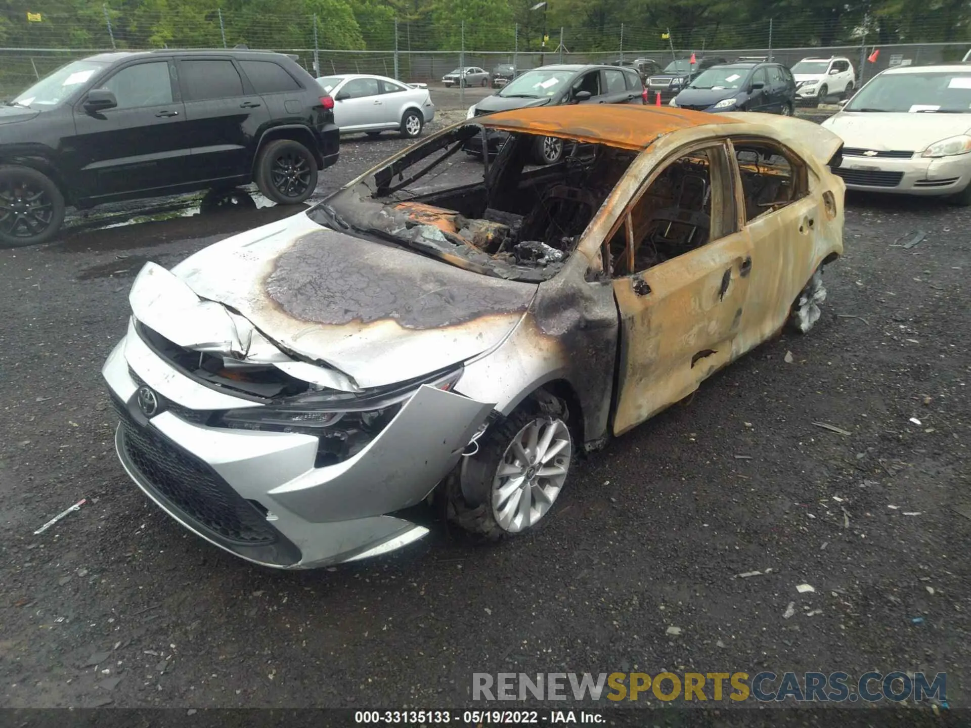 2 fotografías del automóvil dañado JTDVPMAE3MJ132401 TOYOTA COROLLA 2021