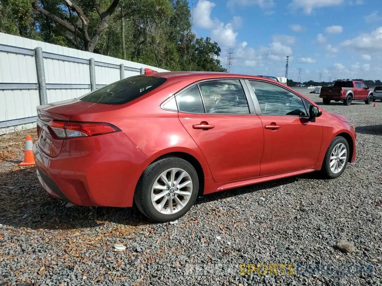 3 fotografías del automóvil dañado JTDVPMAE4MJ121486 TOYOTA COROLLA 2021
