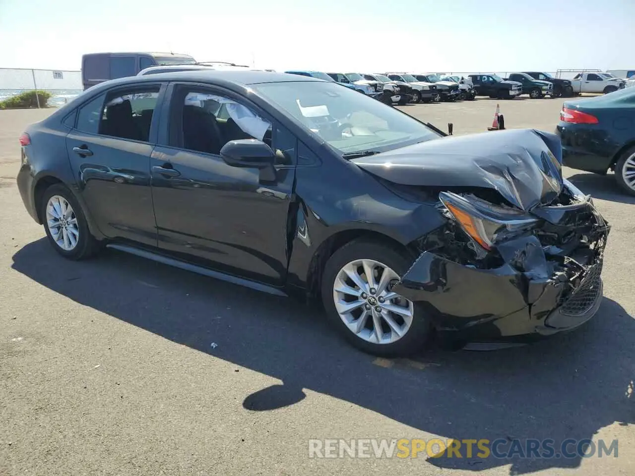 4 fotografías del automóvil dañado JTDVPMAE7MJ174067 TOYOTA COROLLA 2021