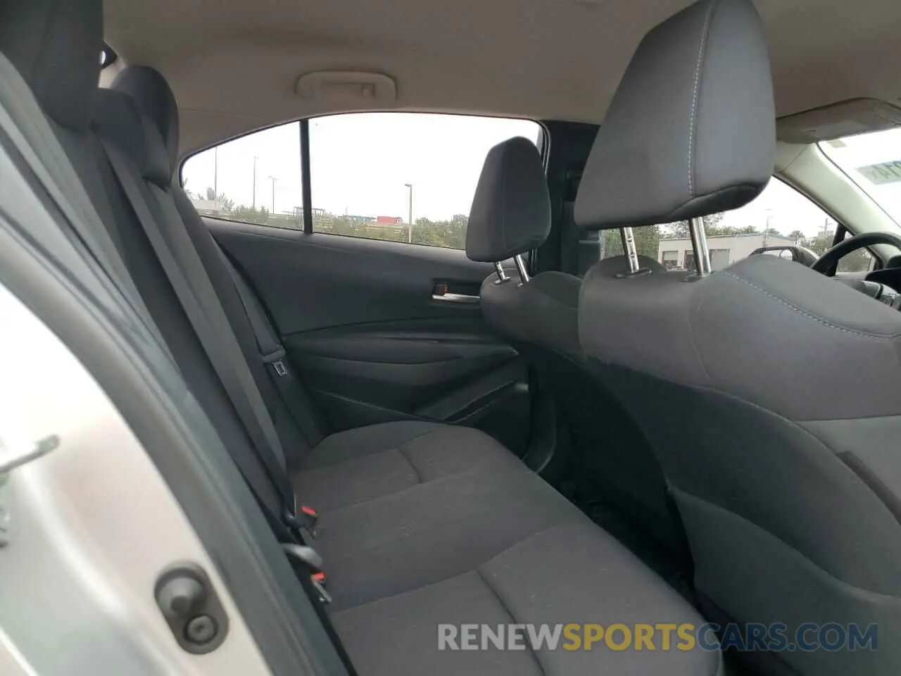 10 fotografías del automóvil dañado JTDVPMAE8MJ163322 TOYOTA COROLLA 2021