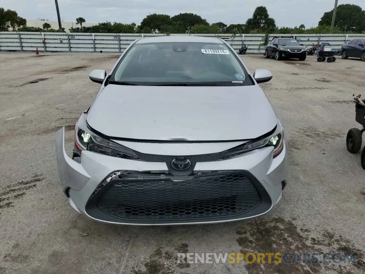 5 fotografías del automóvil dañado JTDVPMAE8MJ163322 TOYOTA COROLLA 2021