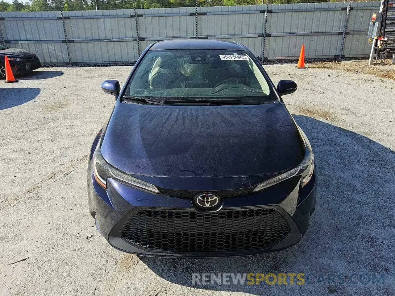 5 fotografías del automóvil dañado JTDVPMAE9MJ122648 TOYOTA COROLLA 2021