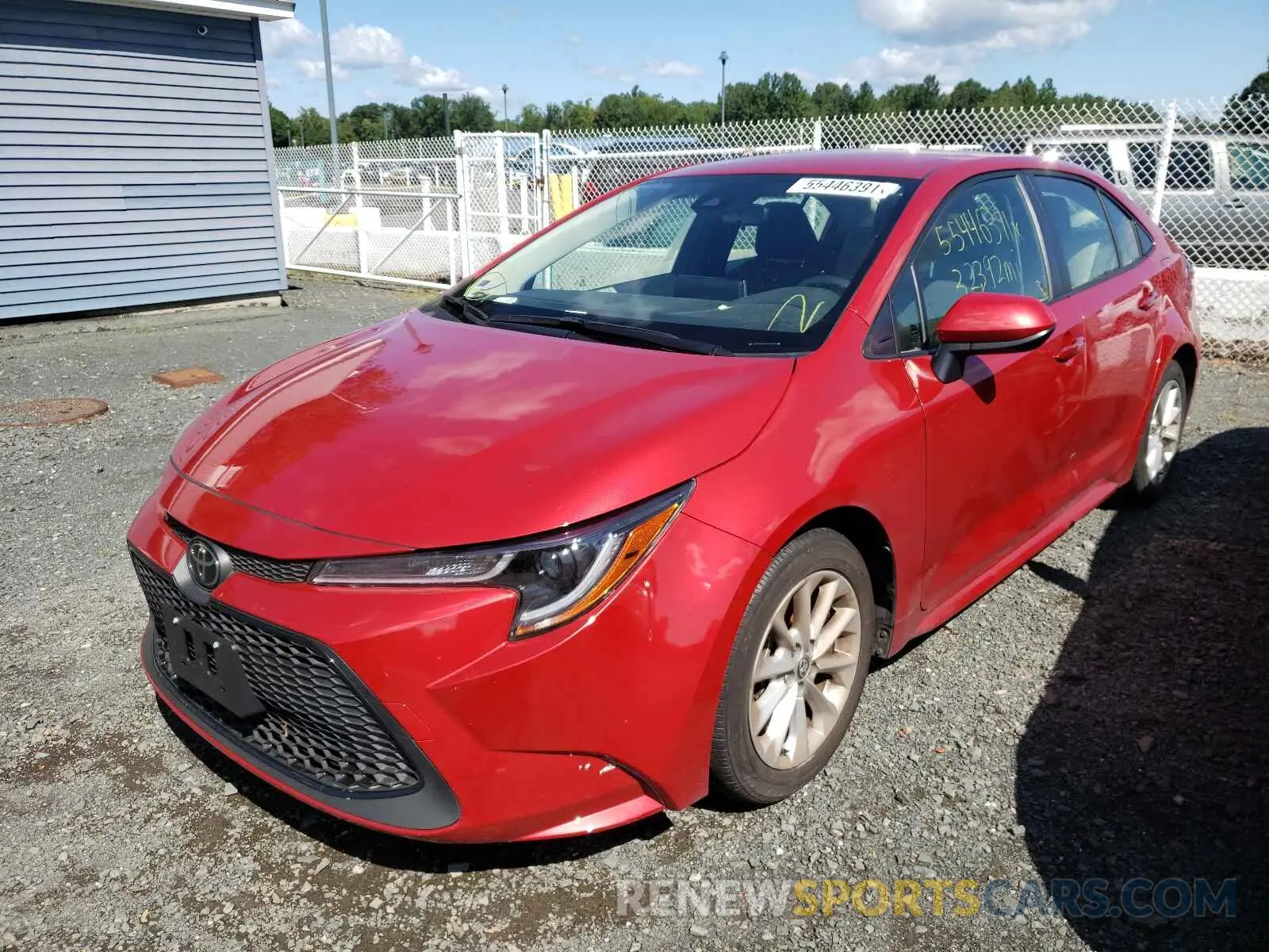 2 fotografías del automóvil dañado JTDVPMAEXMJ121363 TOYOTA COROLLA 2021