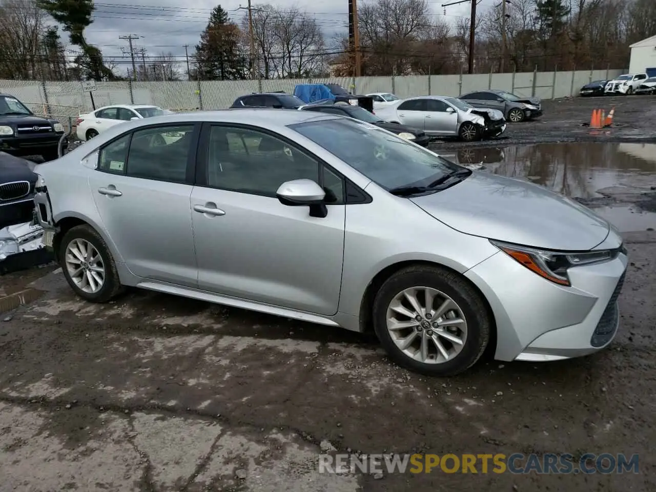 4 fotografías del automóvil dañado JTDVPMAEXMJ139703 TOYOTA COROLLA 2021