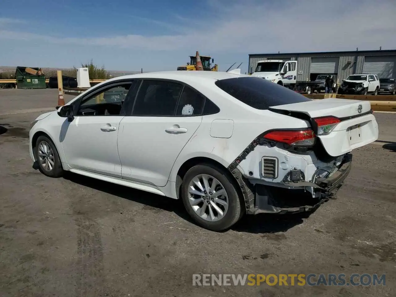 2 fotografías del automóvil dañado JTDVPMAEXMJ161202 TOYOTA COROLLA 2021