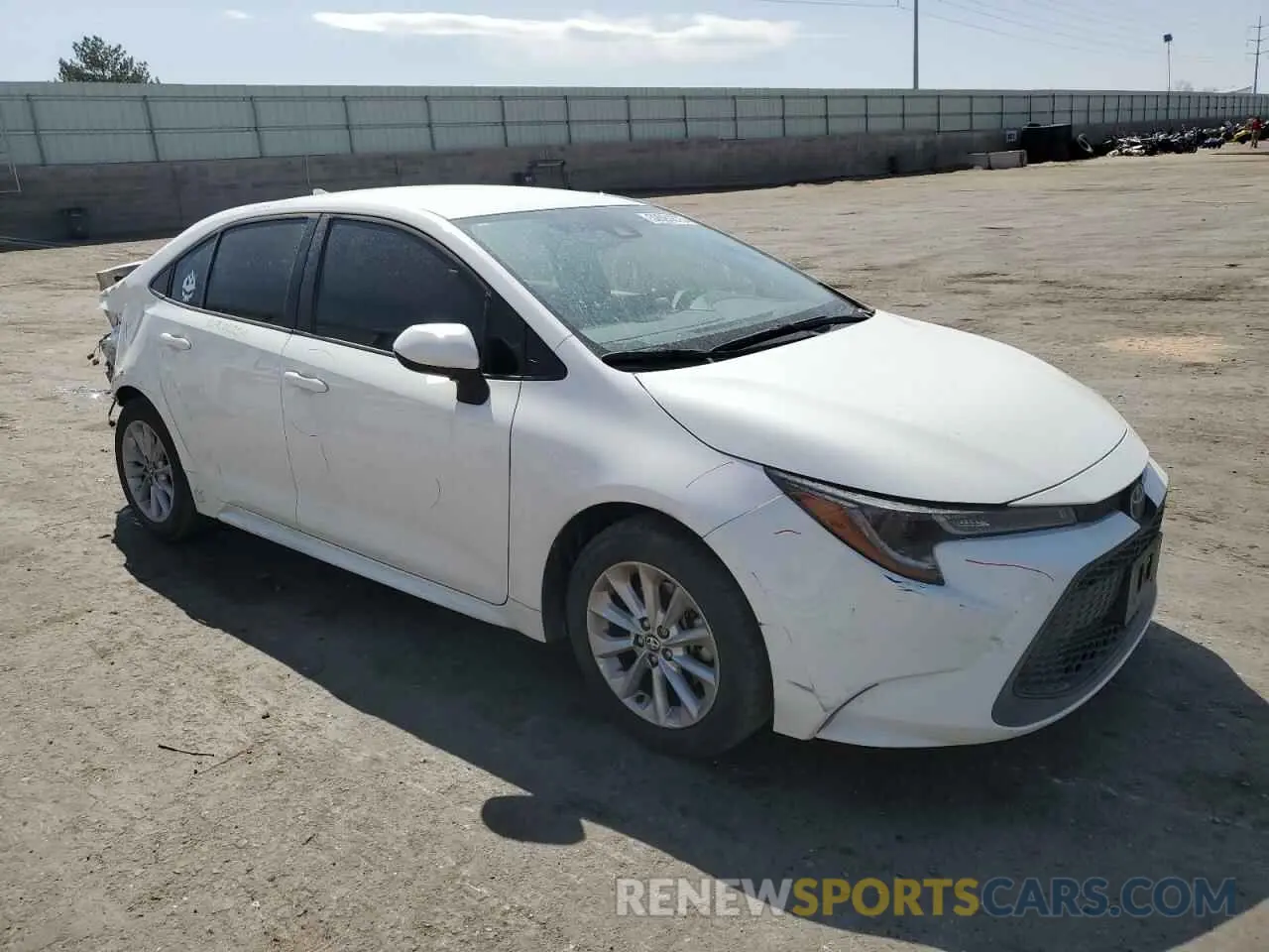 4 fotografías del automóvil dañado JTDVPMAEXMJ161202 TOYOTA COROLLA 2021