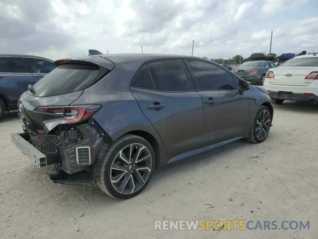 3 fotografías del automóvil dañado JTNA4MBE1M3107261 TOYOTA COROLLA 2021