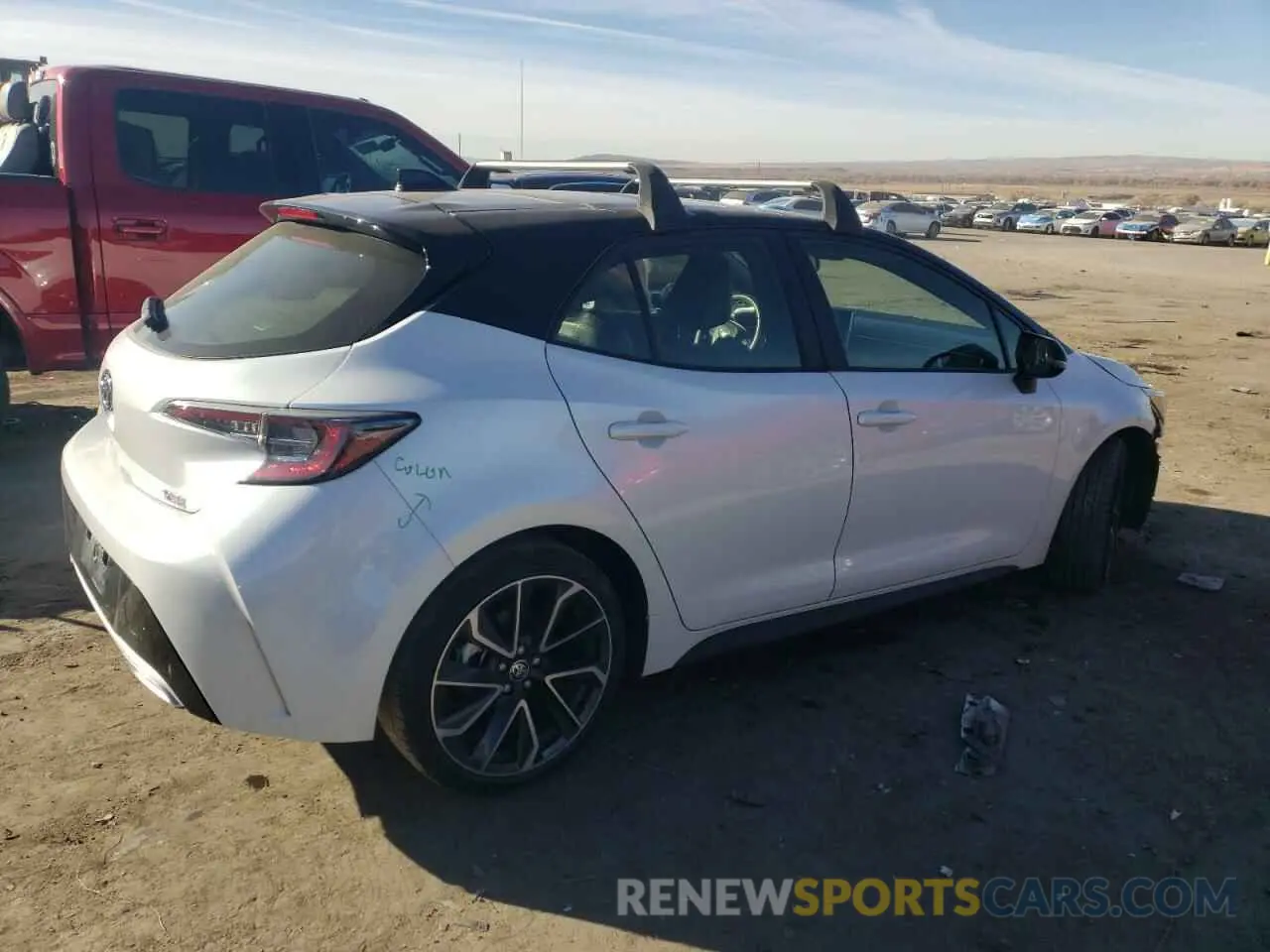 3 fotografías del automóvil dañado JTNA4MBE3M3118326 TOYOTA COROLLA 2021