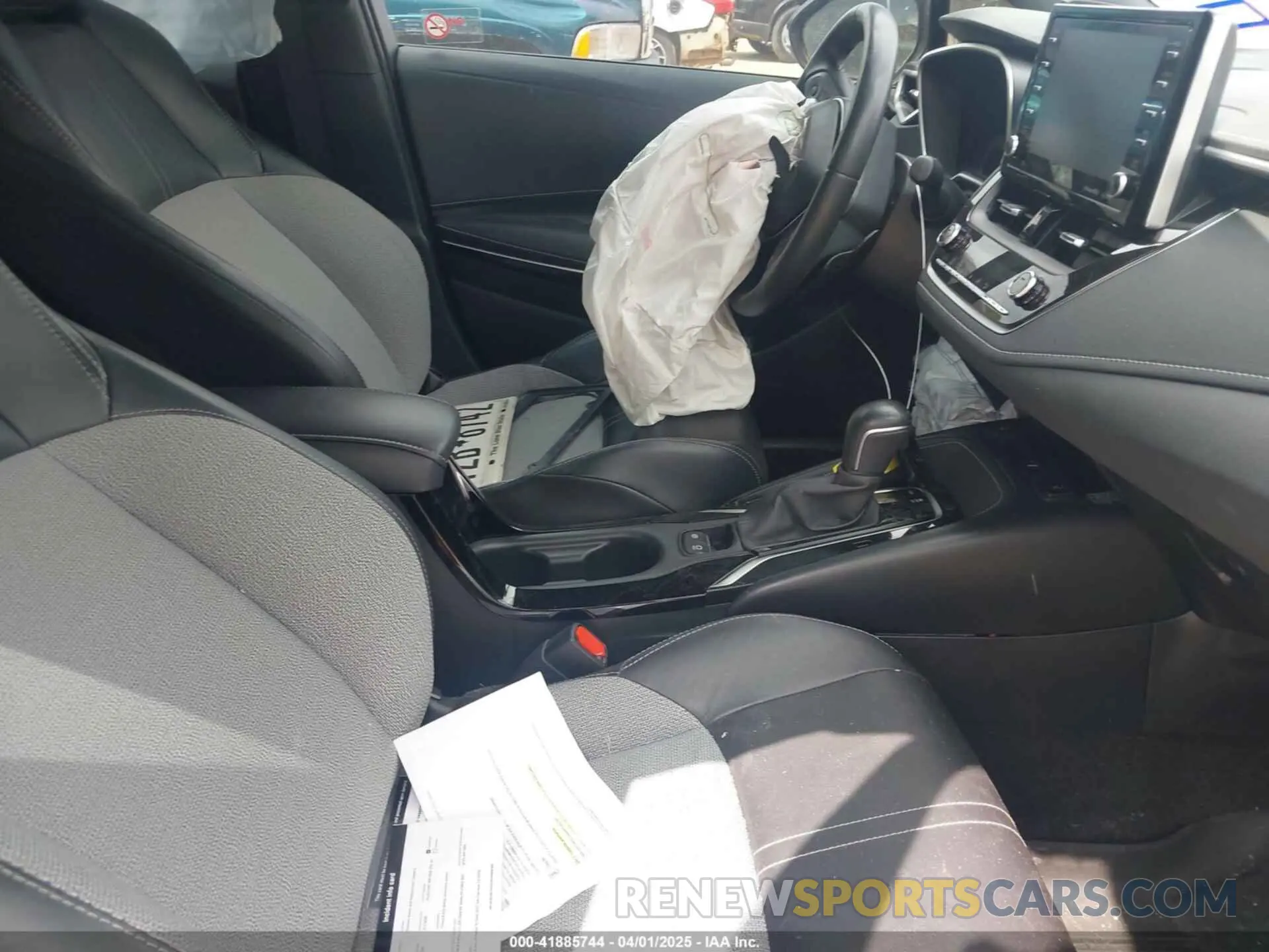 5 fotografías del automóvil dañado JTNC4MBE0M3117174 TOYOTA COROLLA 2021