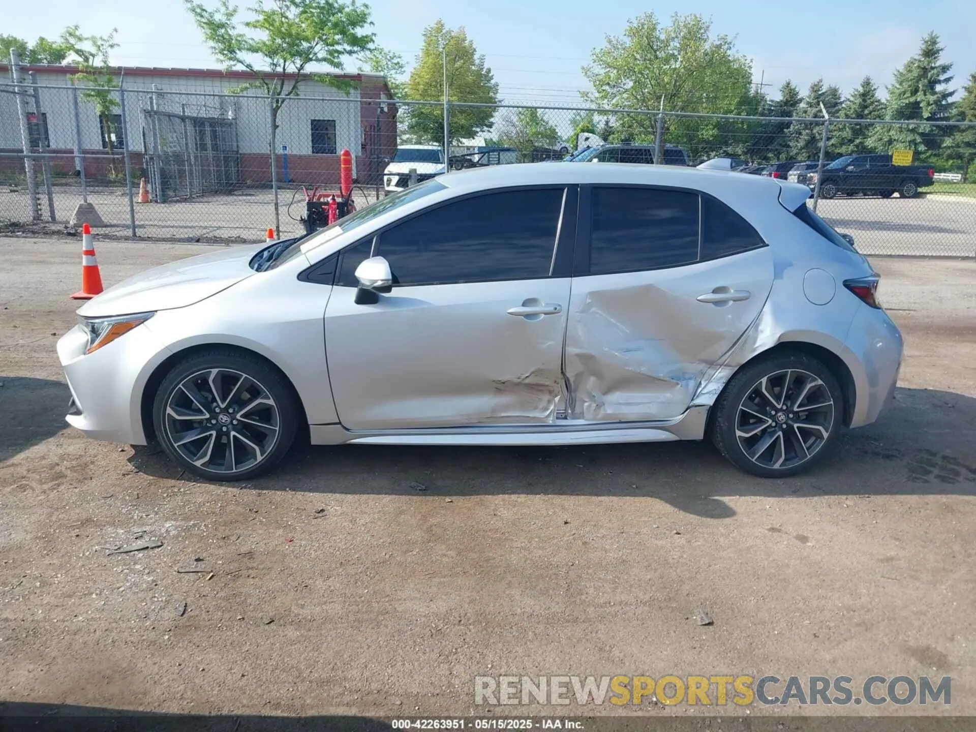 14 fotografías del automóvil dañado JTNC4MBE4M3118702 TOYOTA COROLLA 2021