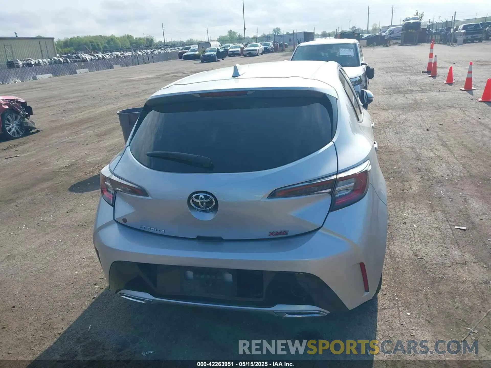 16 fotografías del automóvil dañado JTNC4MBE4M3118702 TOYOTA COROLLA 2021
