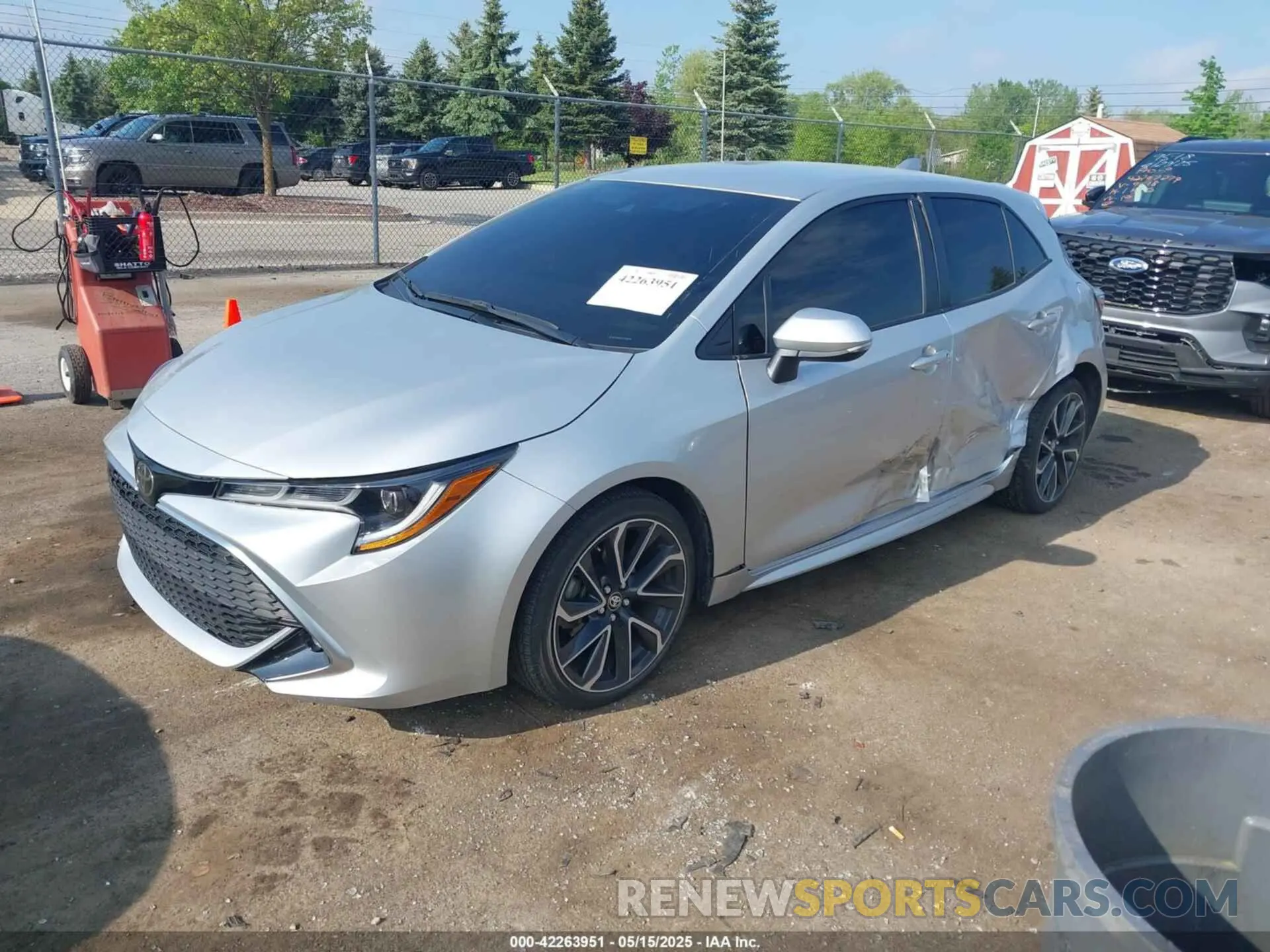 2 fotografías del automóvil dañado JTNC4MBE4M3118702 TOYOTA COROLLA 2021